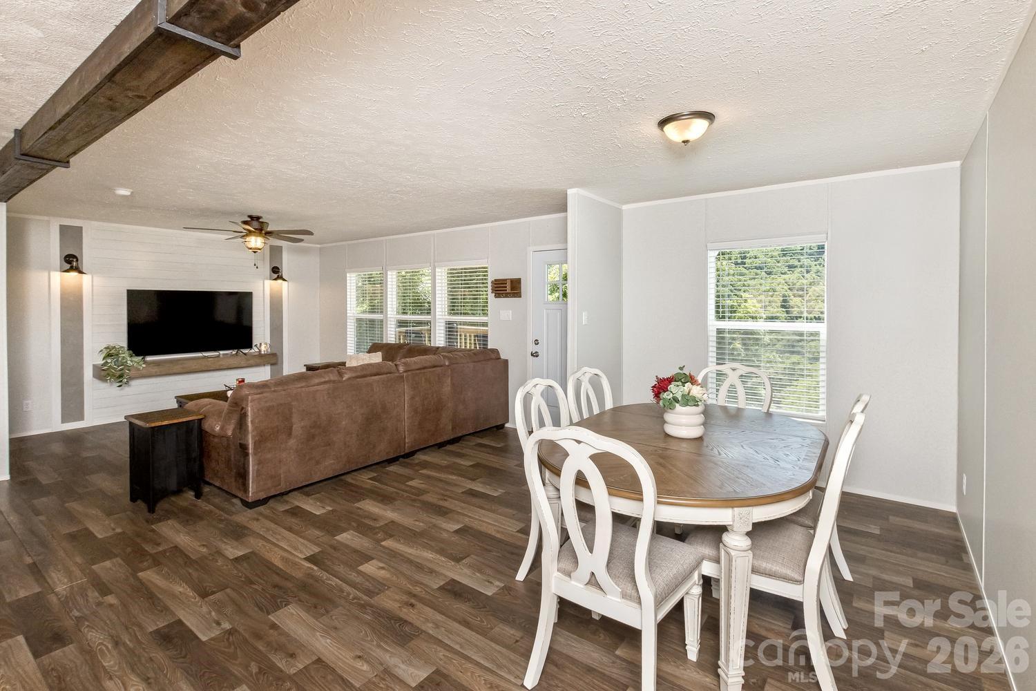 27 Spuds Lane — Weaverville