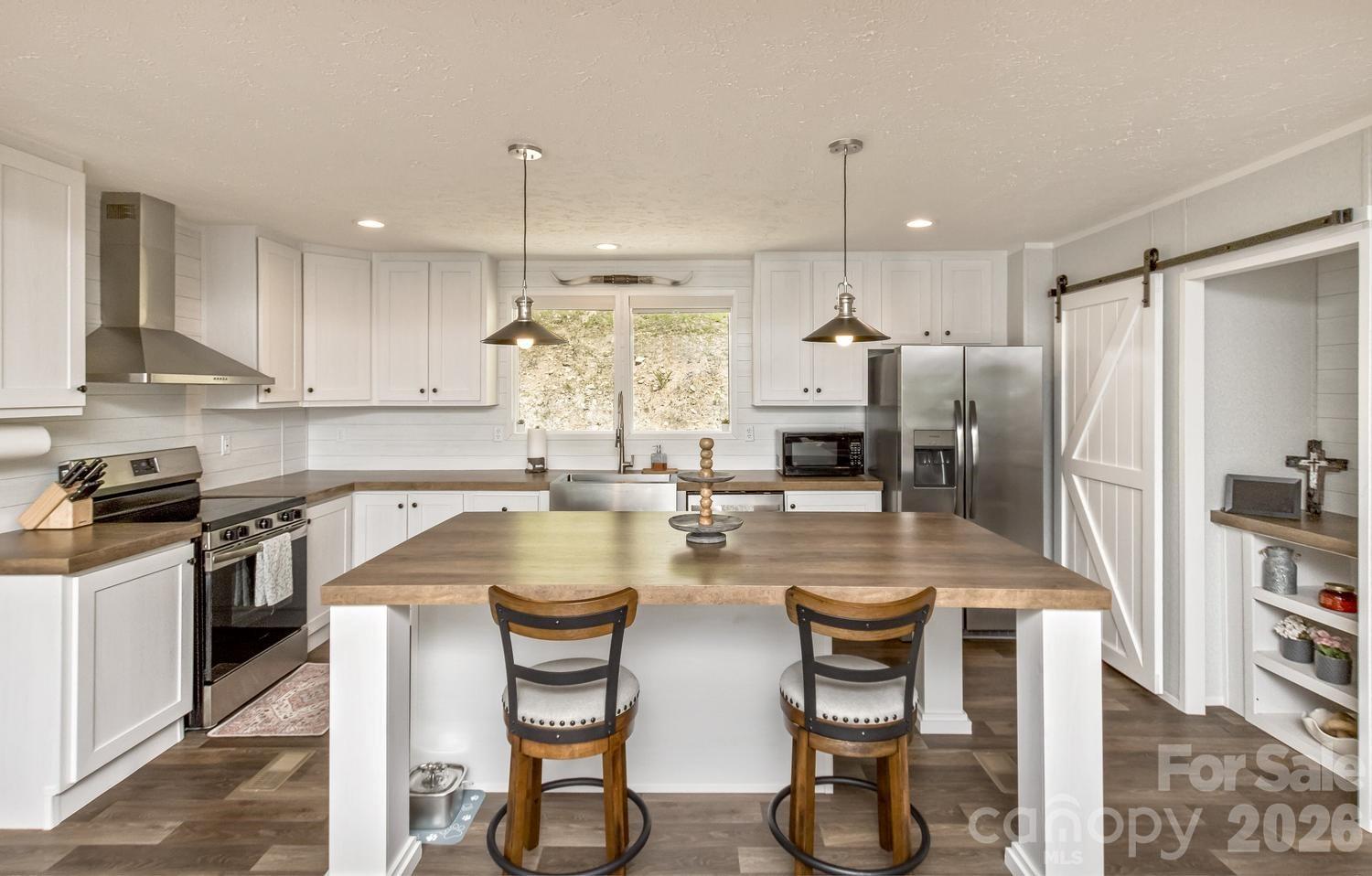 27 Spuds Lane — Weaverville