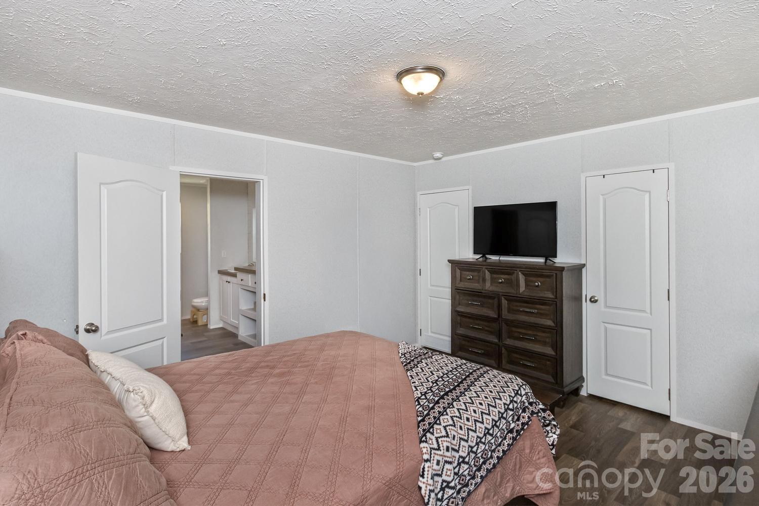 27 Spuds Lane — Weaverville