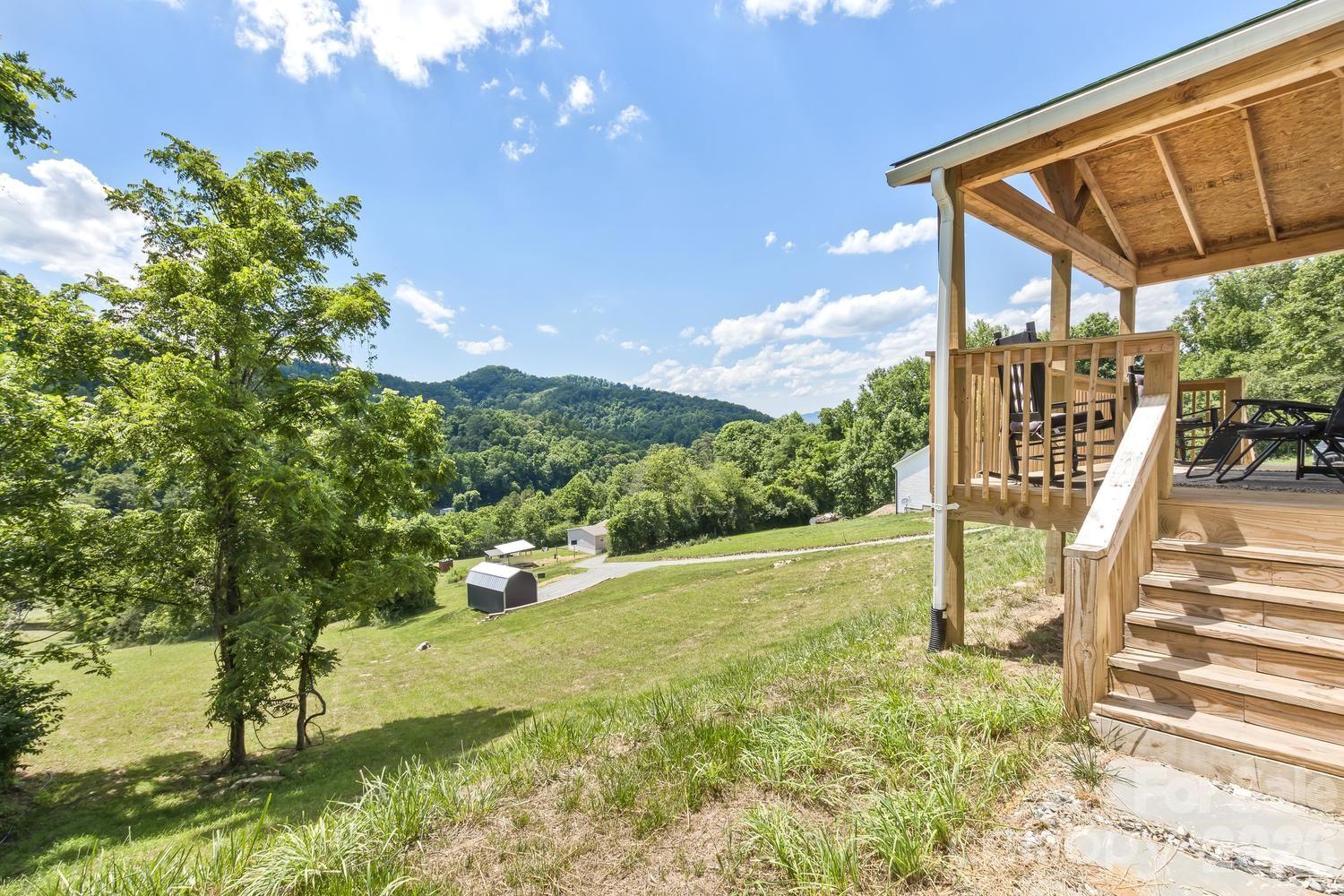 27 Spuds Lane — Weaverville