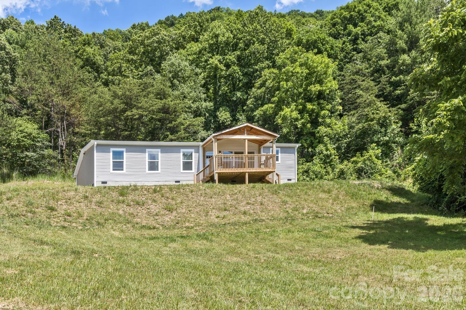 27 Spuds Lane — Weaverville