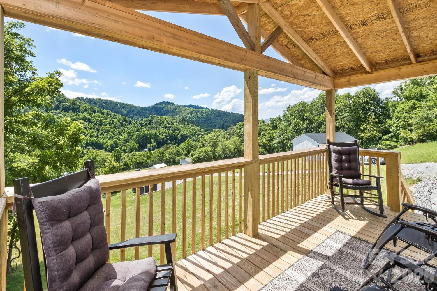 27 Spuds Lane — Weaverville