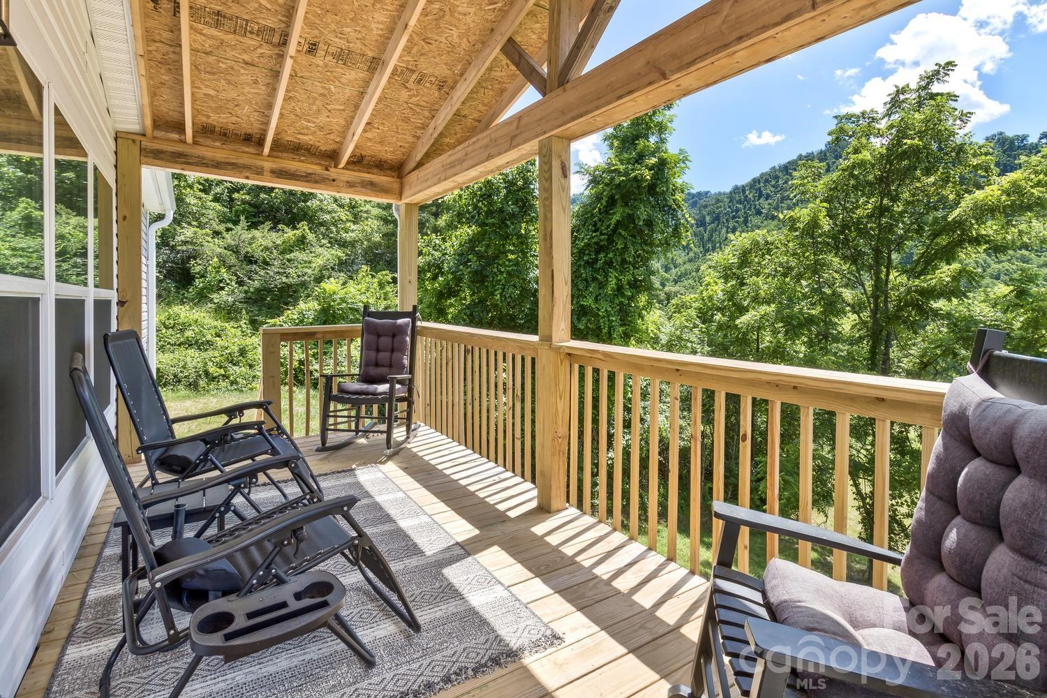 27 Spuds Lane — Weaverville