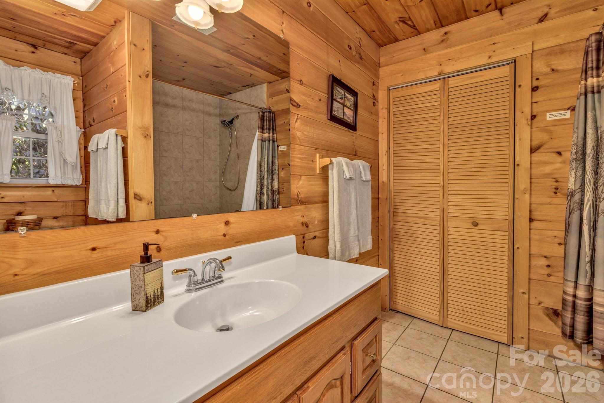45 Ginger Lane — Waynesville