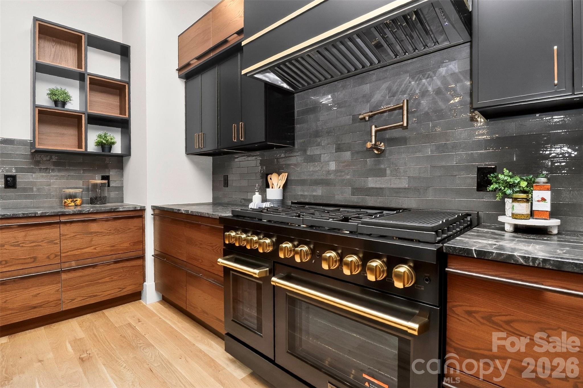 1304 N Caldwell Street — Charlotte