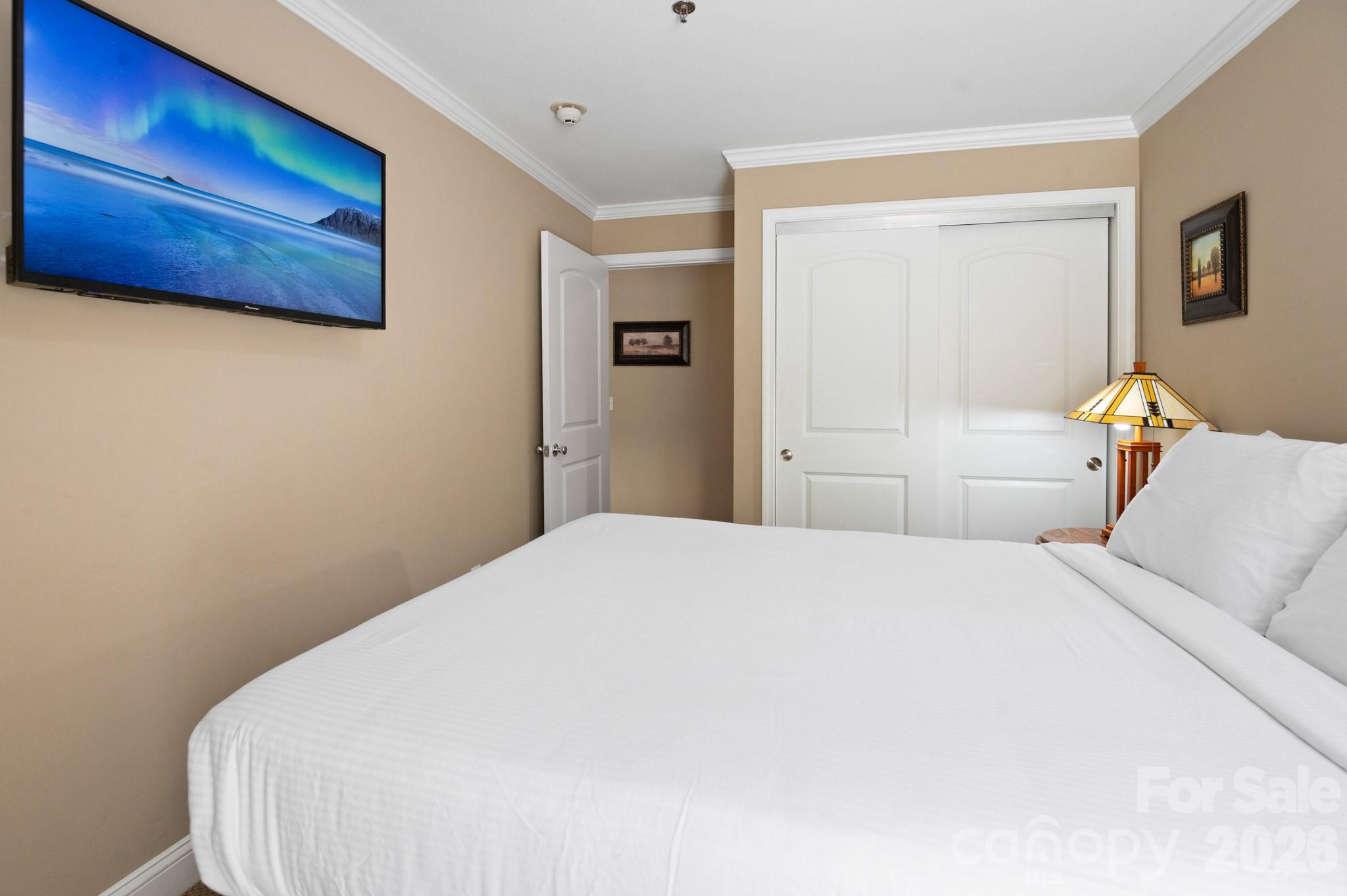 203 Bowling Park Road — Asheville