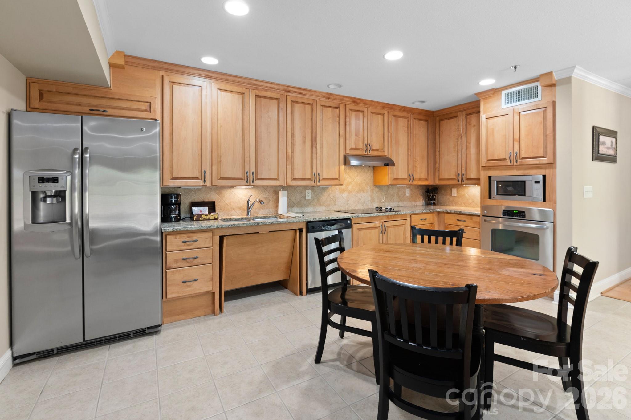 203 Bowling Park Road — Asheville