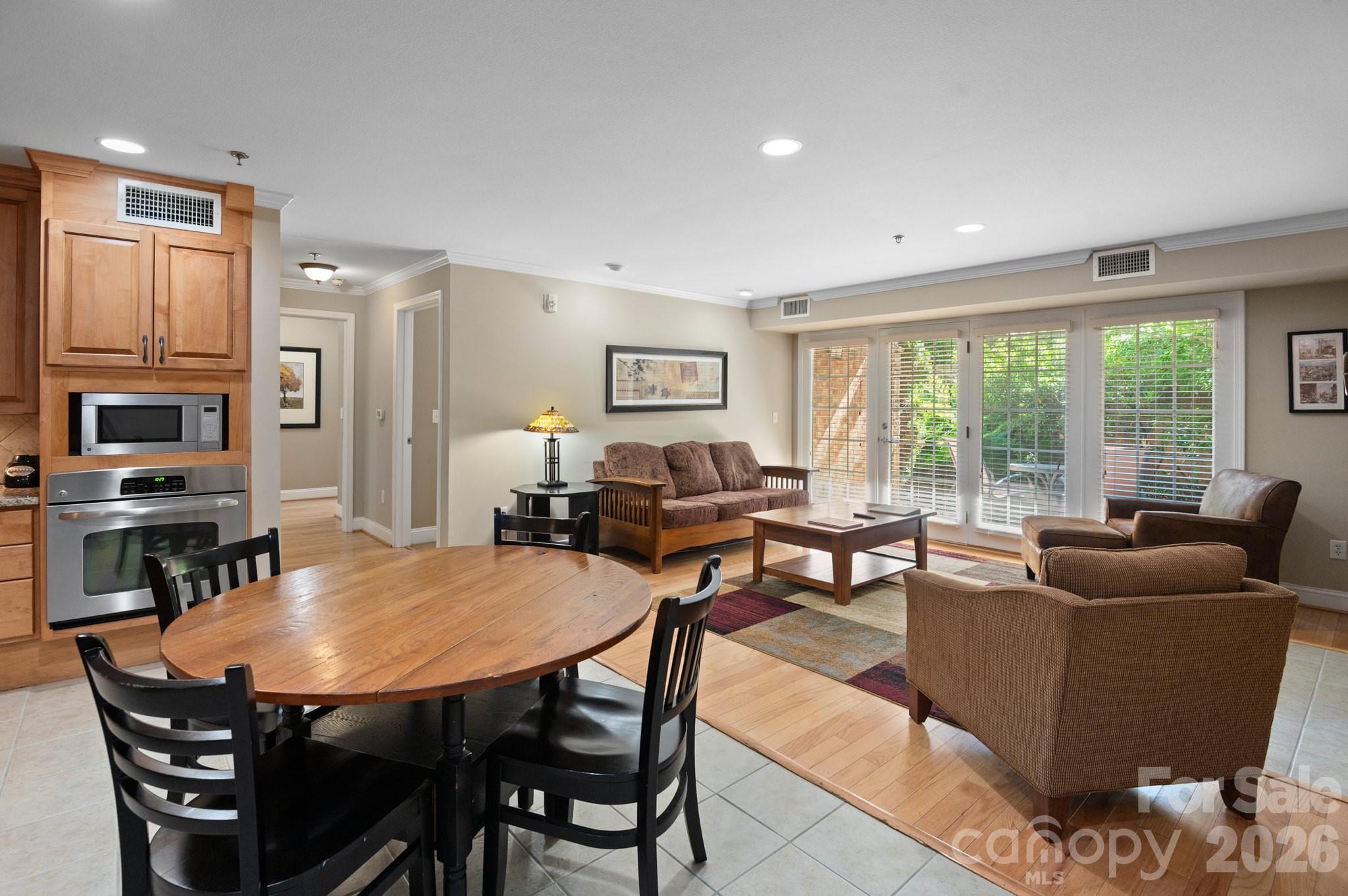 203 Bowling Park Road — Asheville