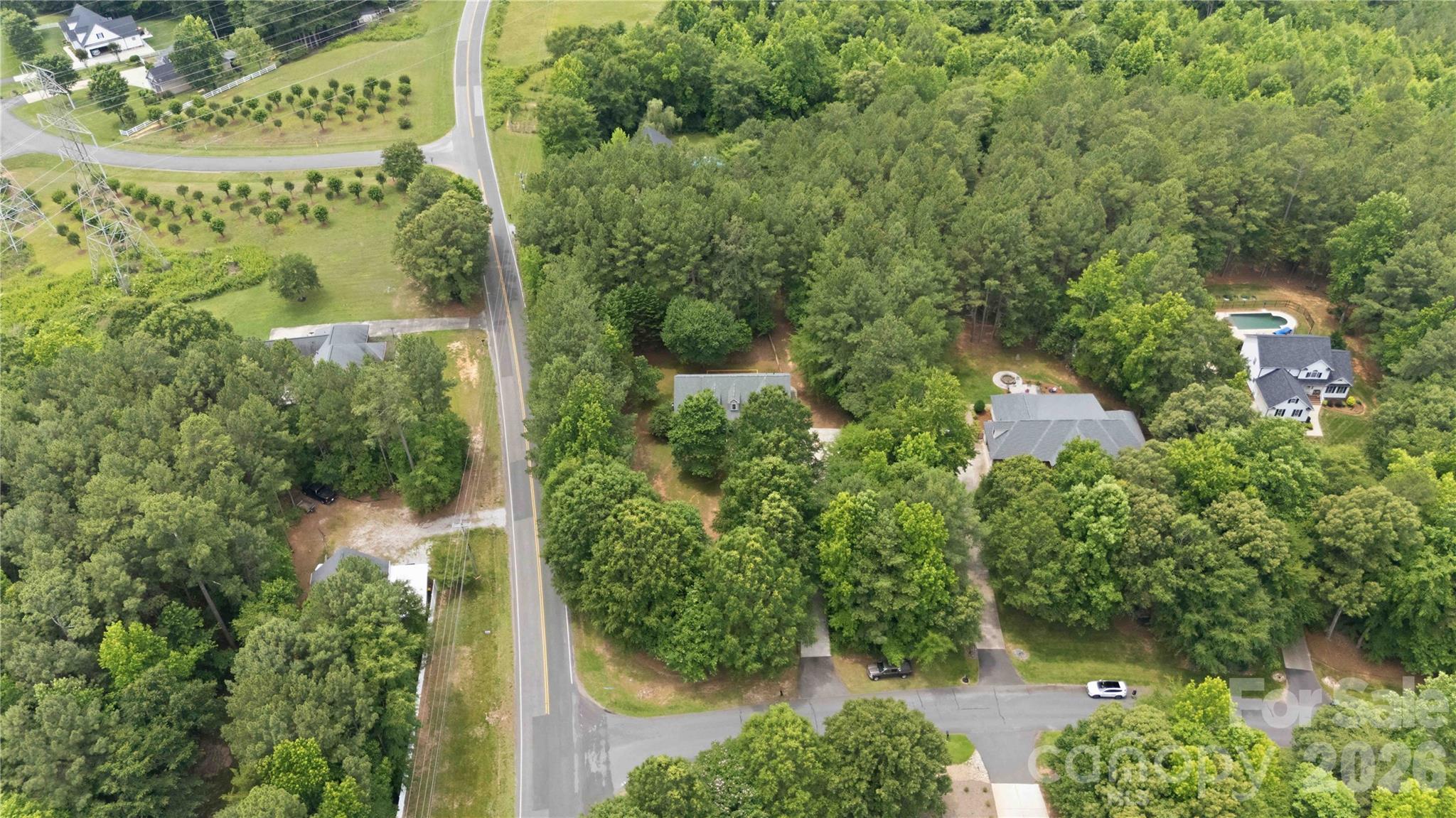 1603 Hunters Place Road — York