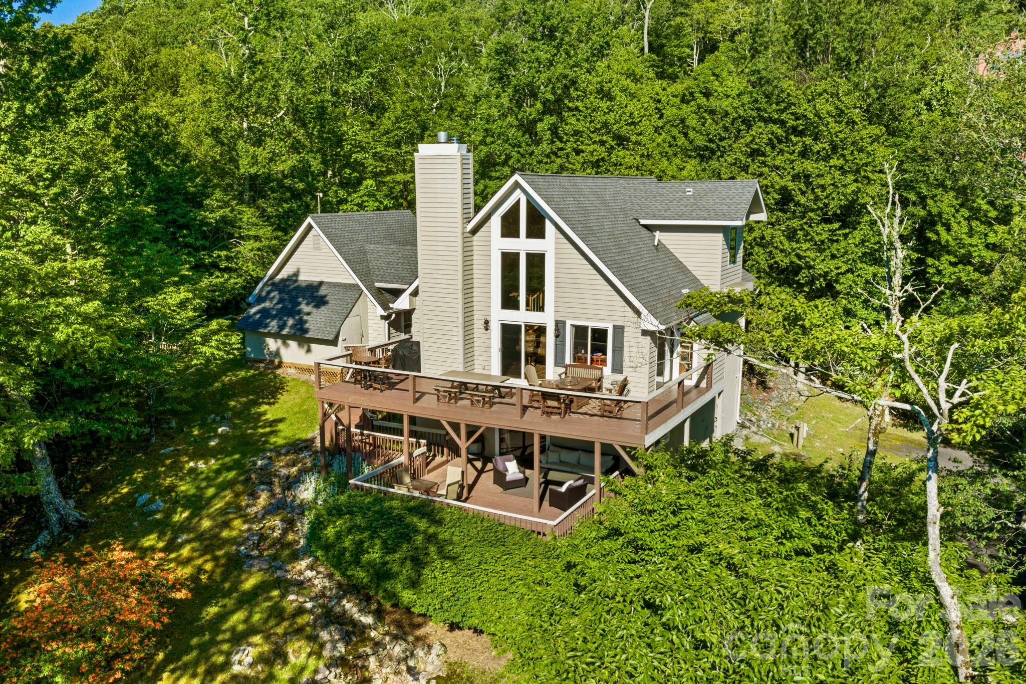 569 Shelter Rock Circle — Sugar Mountain