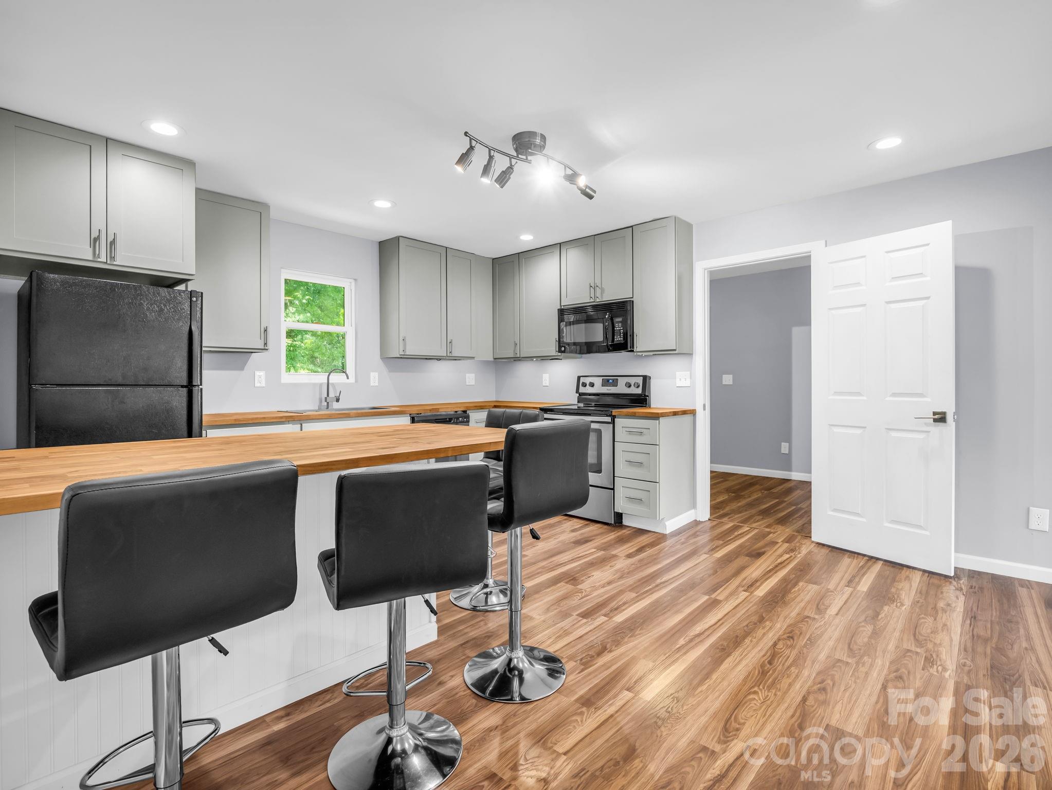 1758 Chase High Road — Forest City