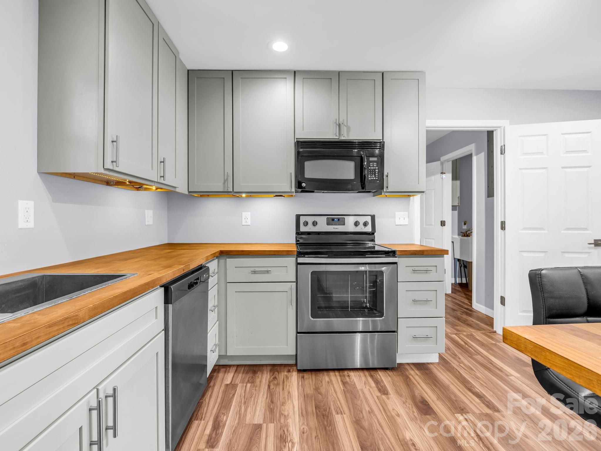 1758 Chase High Road — Forest City