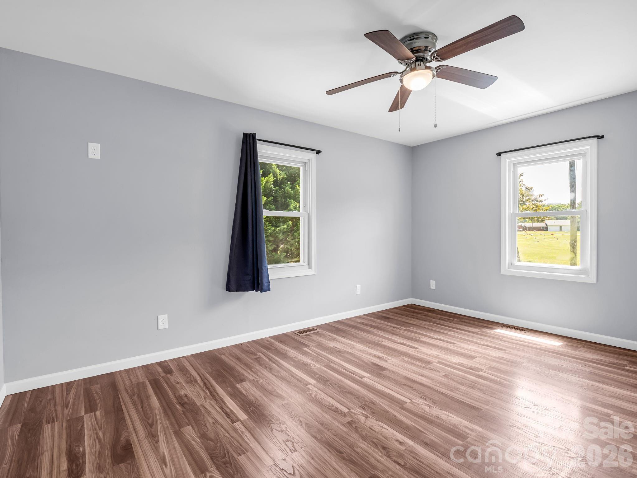 1758 Chase High Road — Forest City