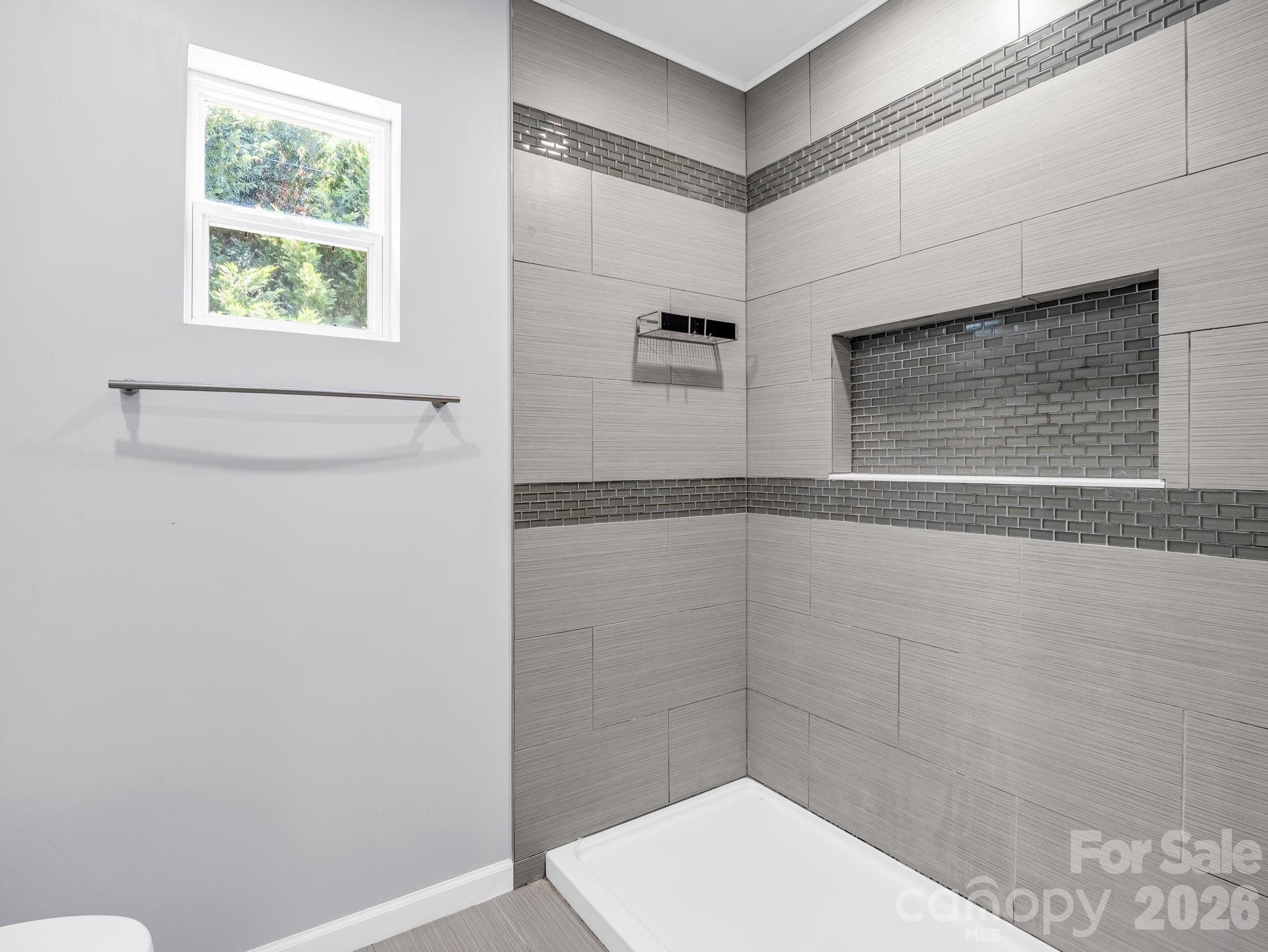 1758 Chase High Road — Forest City