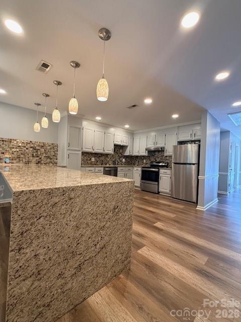 518 Camrose Circle NE — Concord