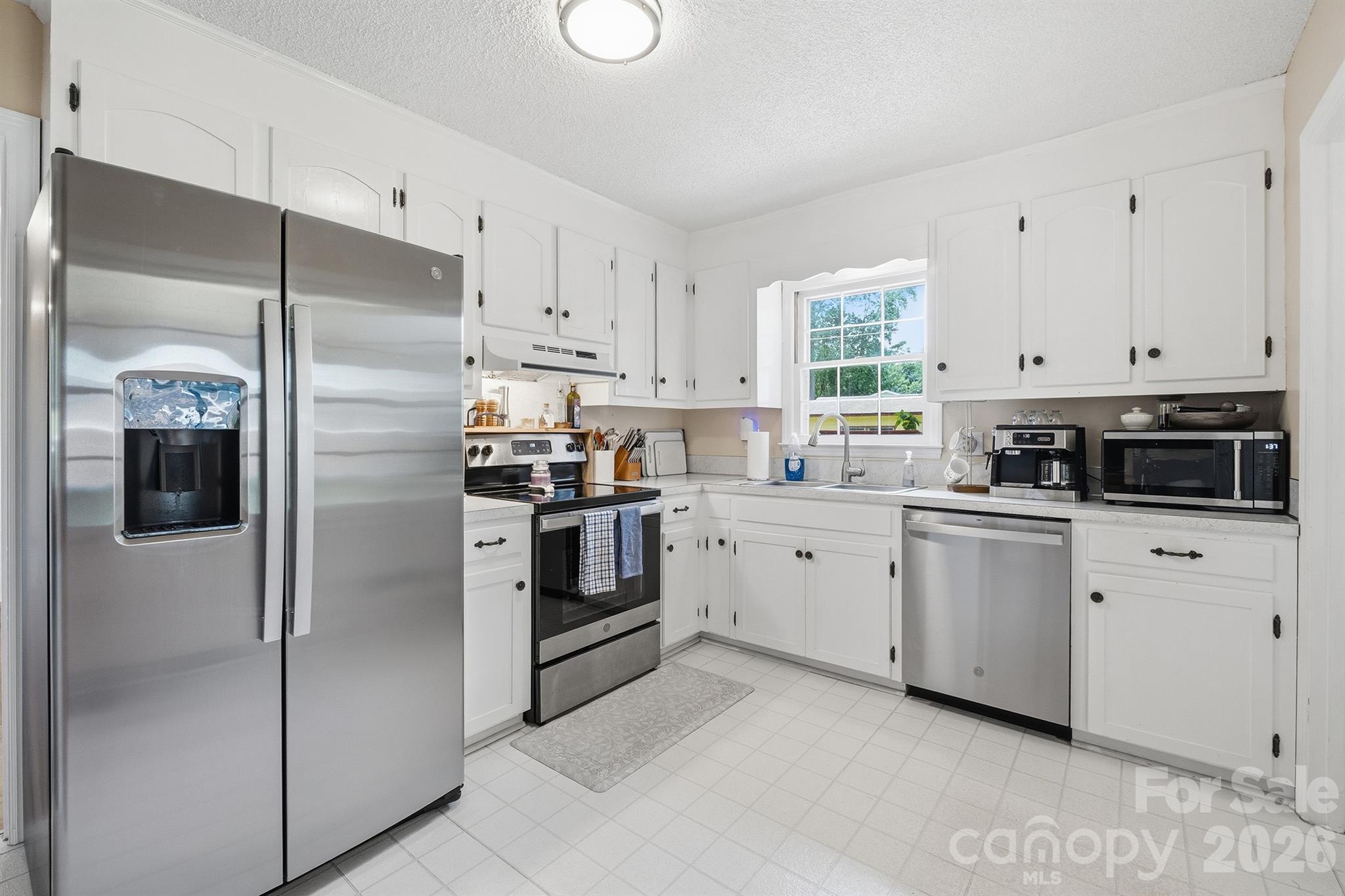 1204 Crowders Mountain Road — Bessemer City