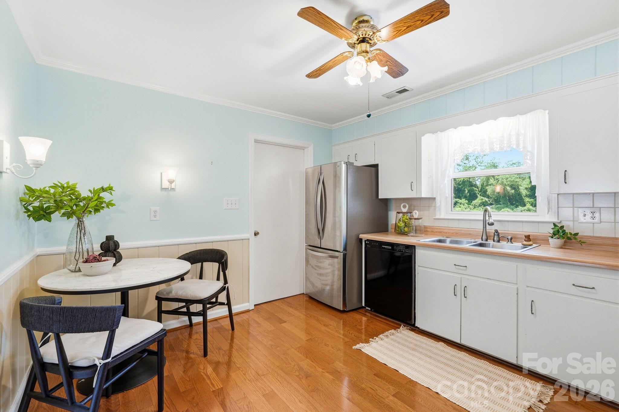112 Queensbury Road — Winston Salem