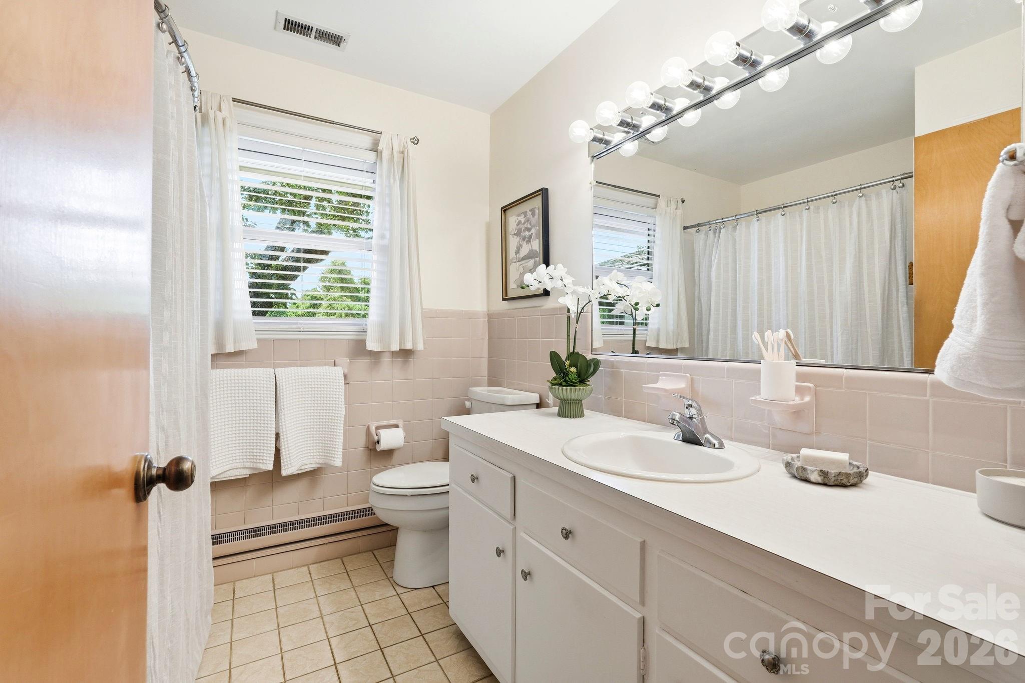 112 Queensbury Road — Winston Salem