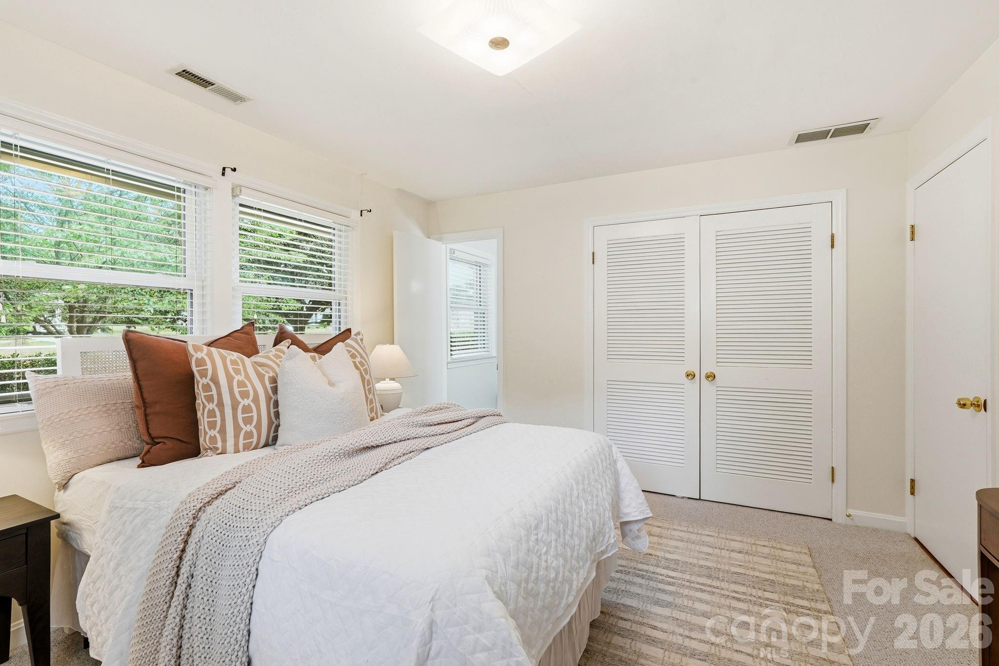 112 Queensbury Road — Winston Salem