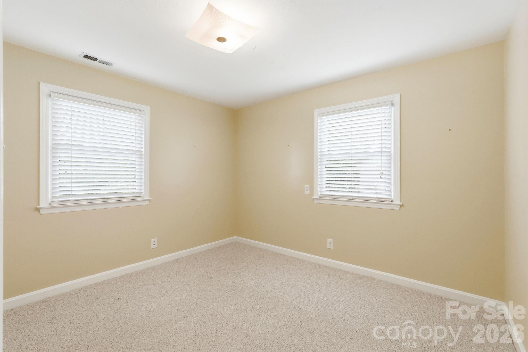 112 Queensbury Road — Winston Salem