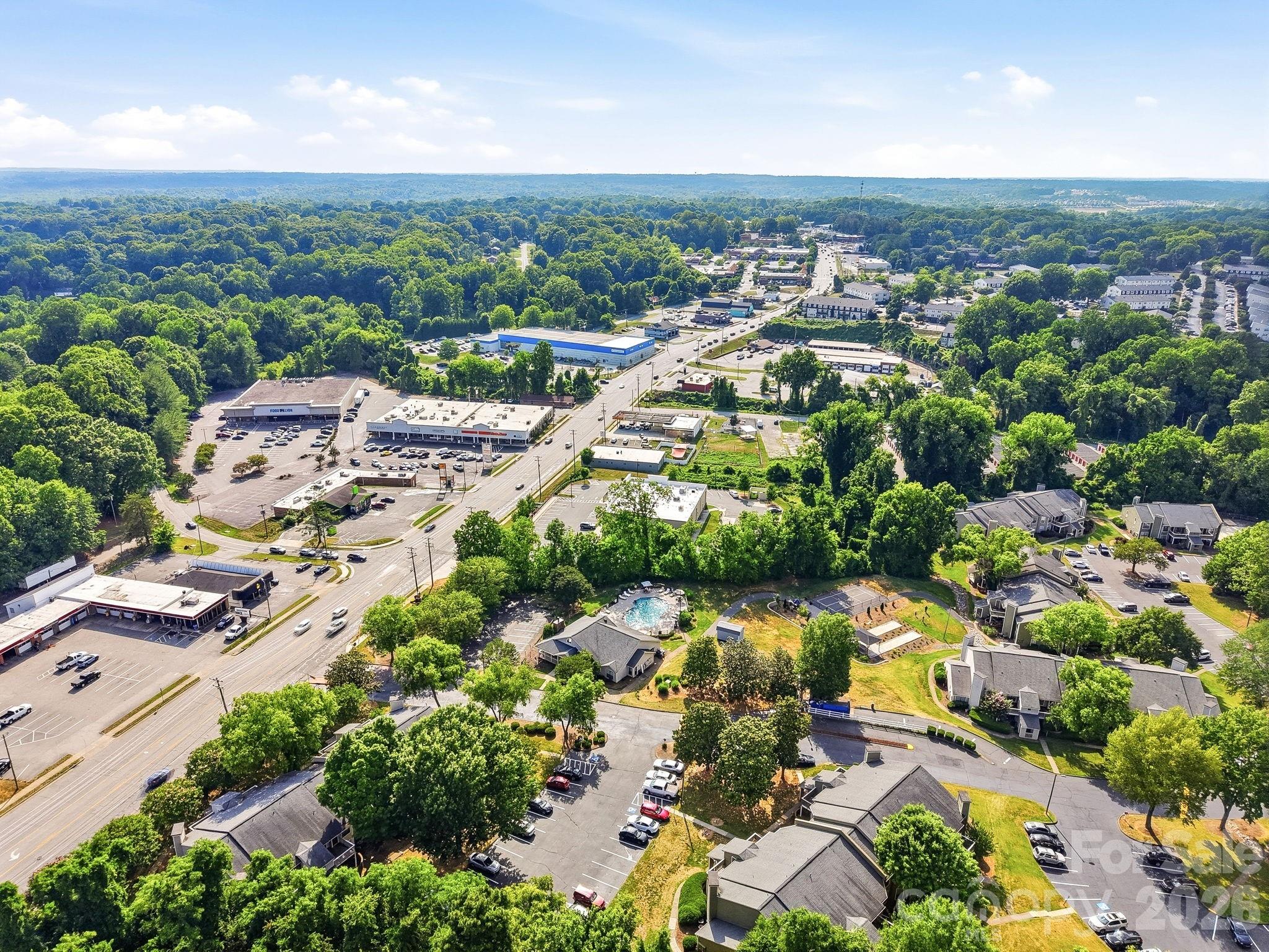112 Queensbury Road — Winston Salem