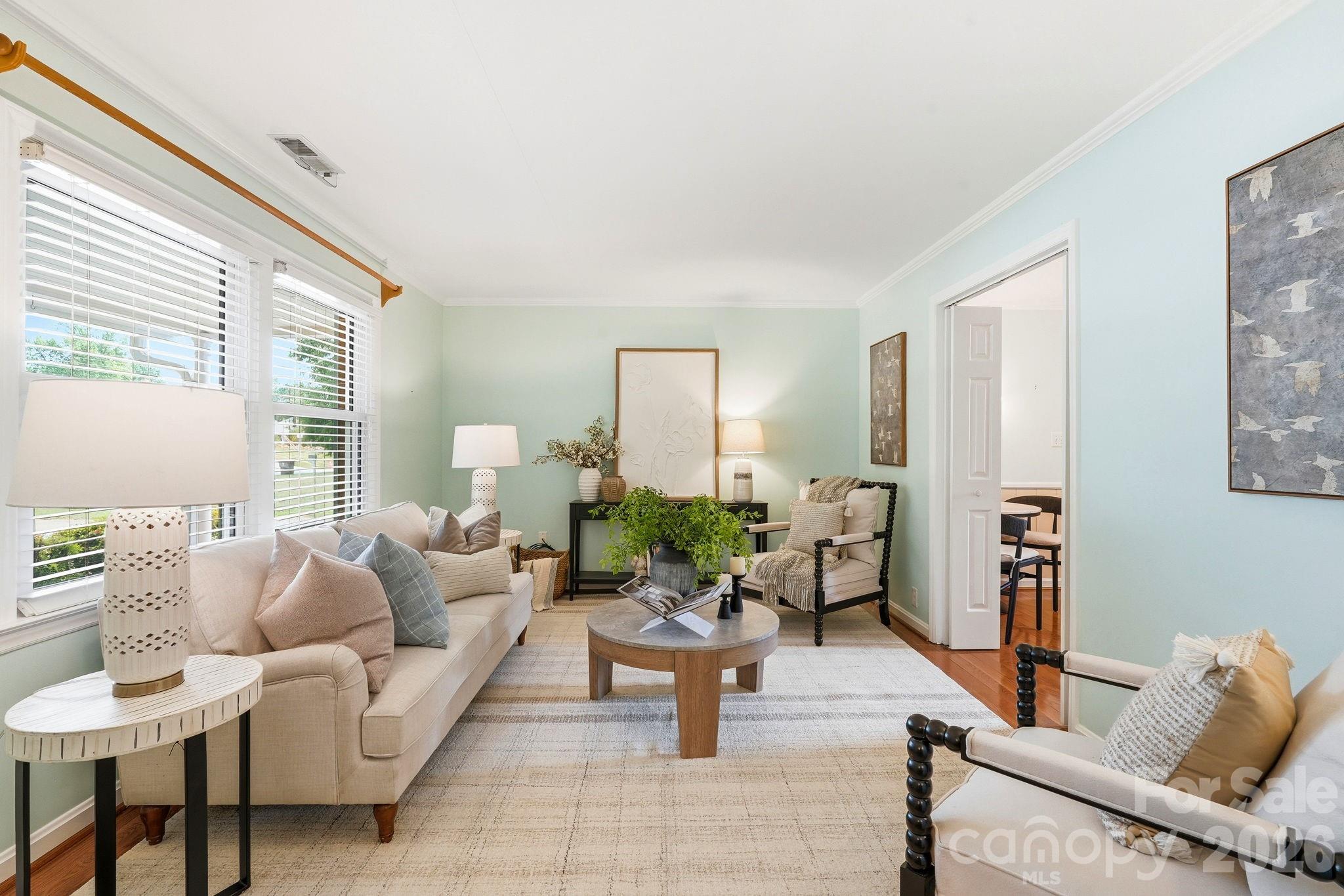 112 Queensbury Road — Winston Salem