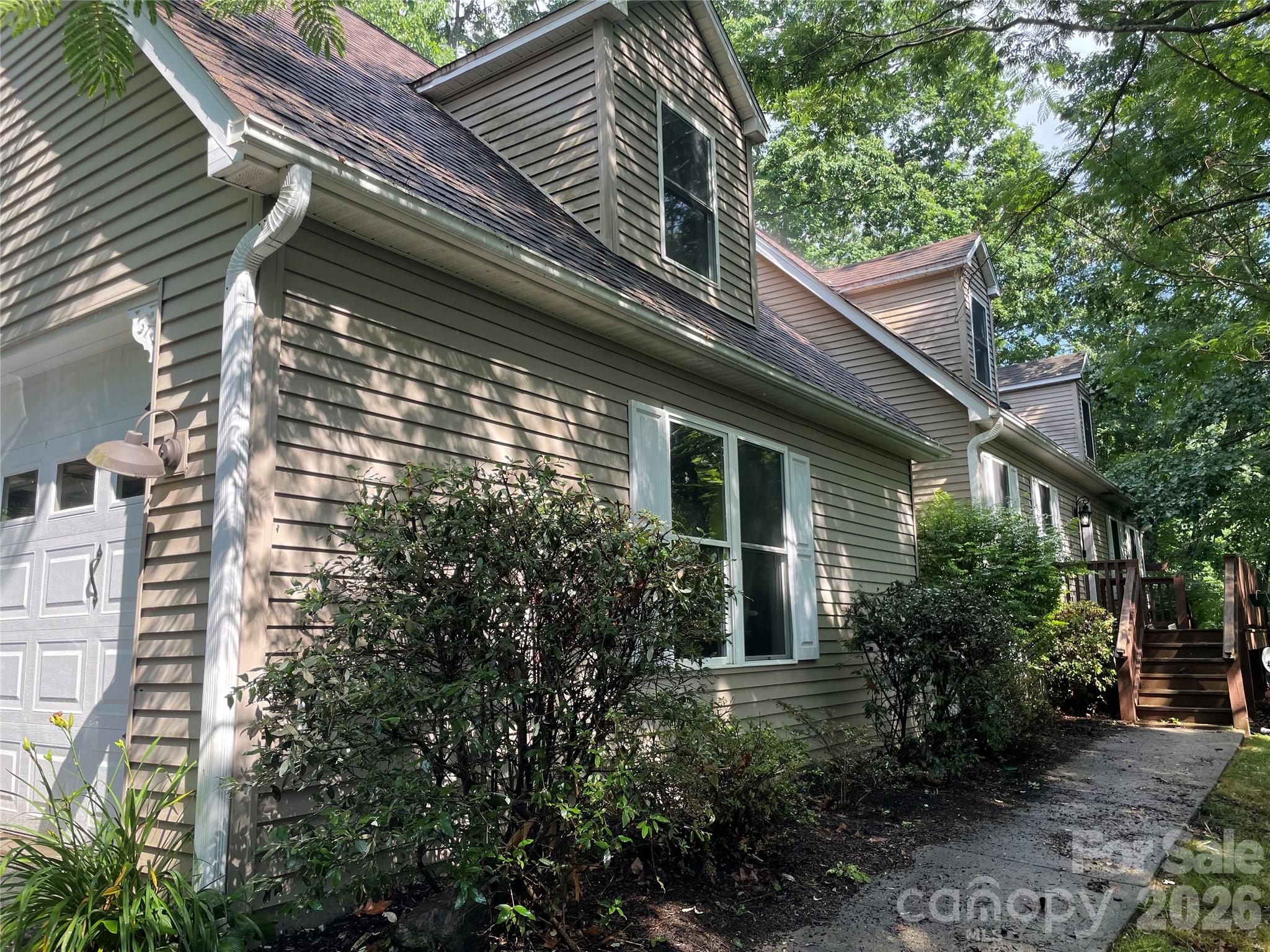 142 Blake Drive — Canton