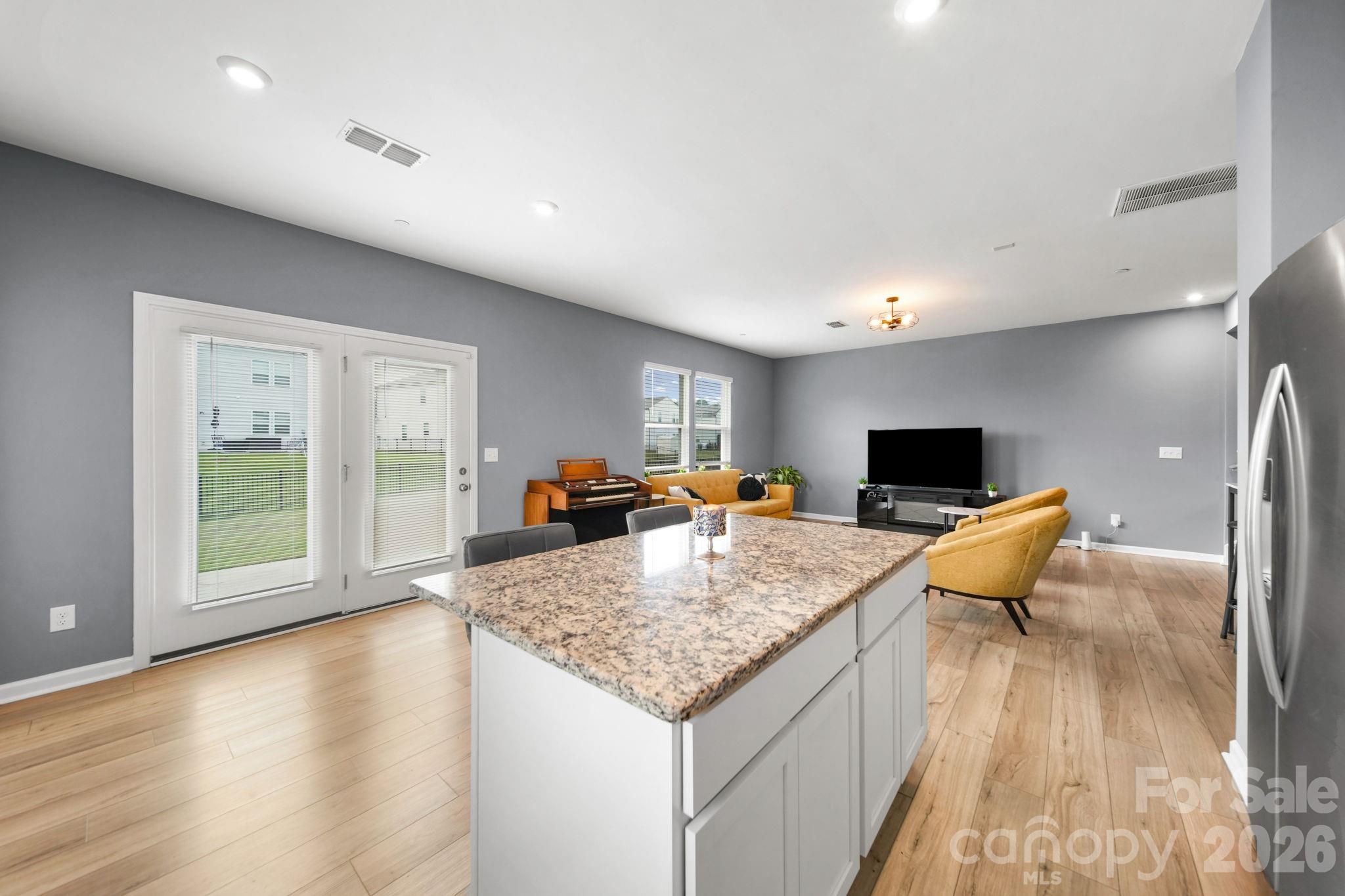 3082 Bell Spur Avenue SW — Concord