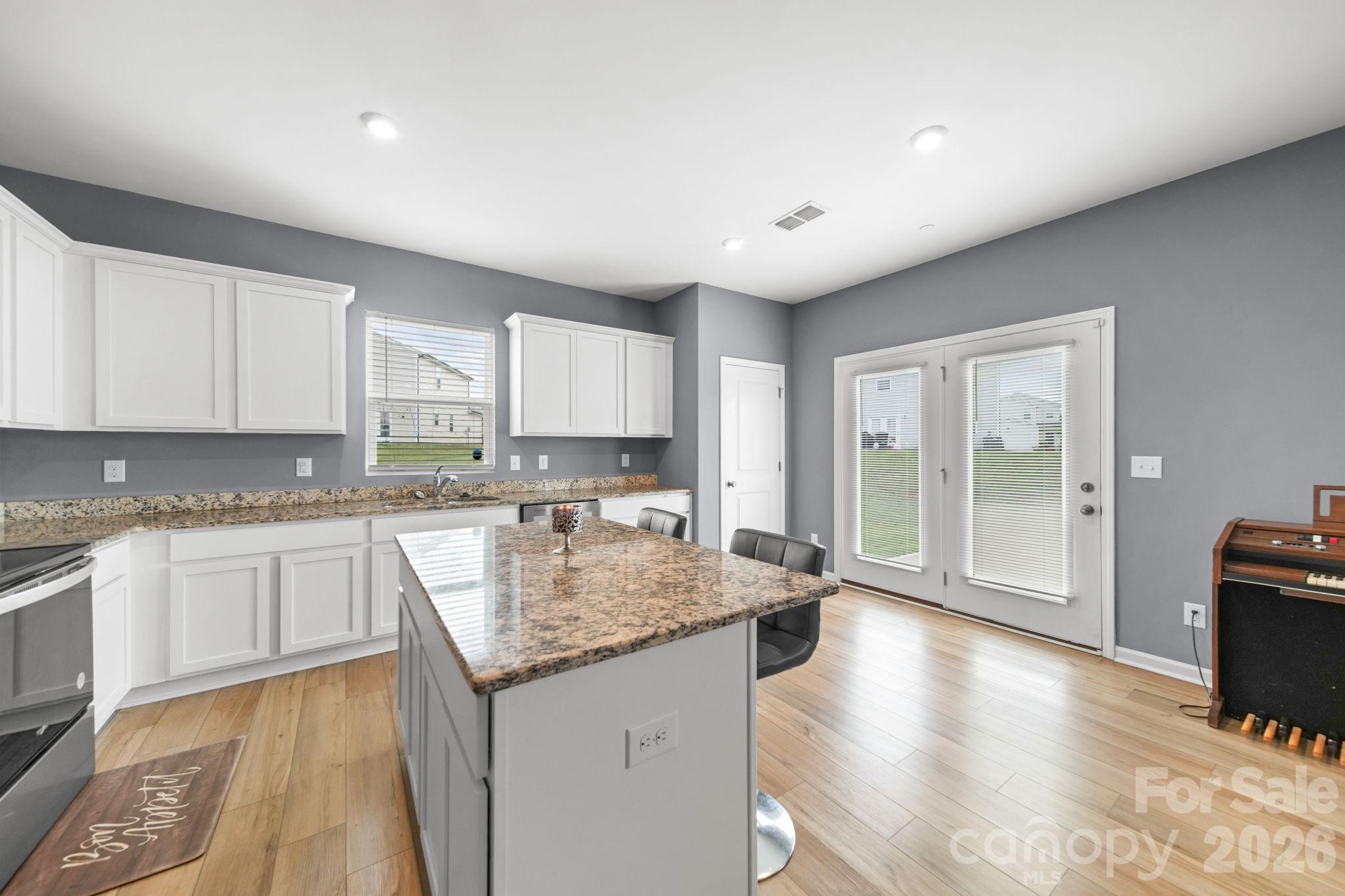 3082 Bell Spur Avenue SW — Concord