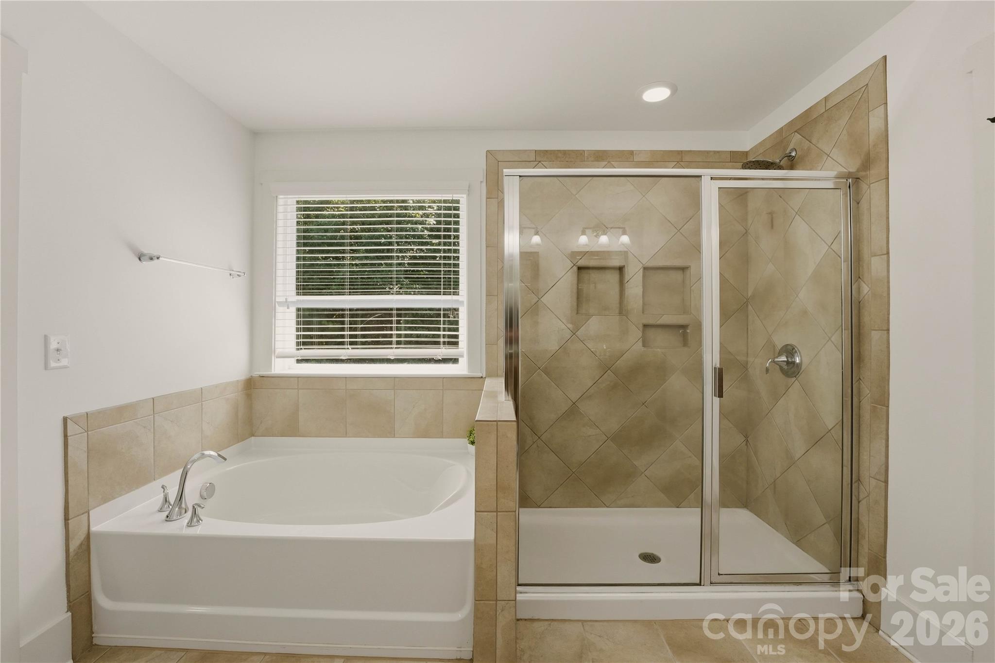 2207 Bluebell Way — Tega Cay