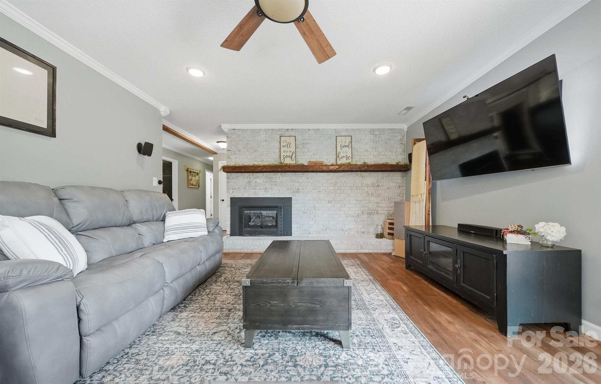2411 Robertson Lane — Lenoir