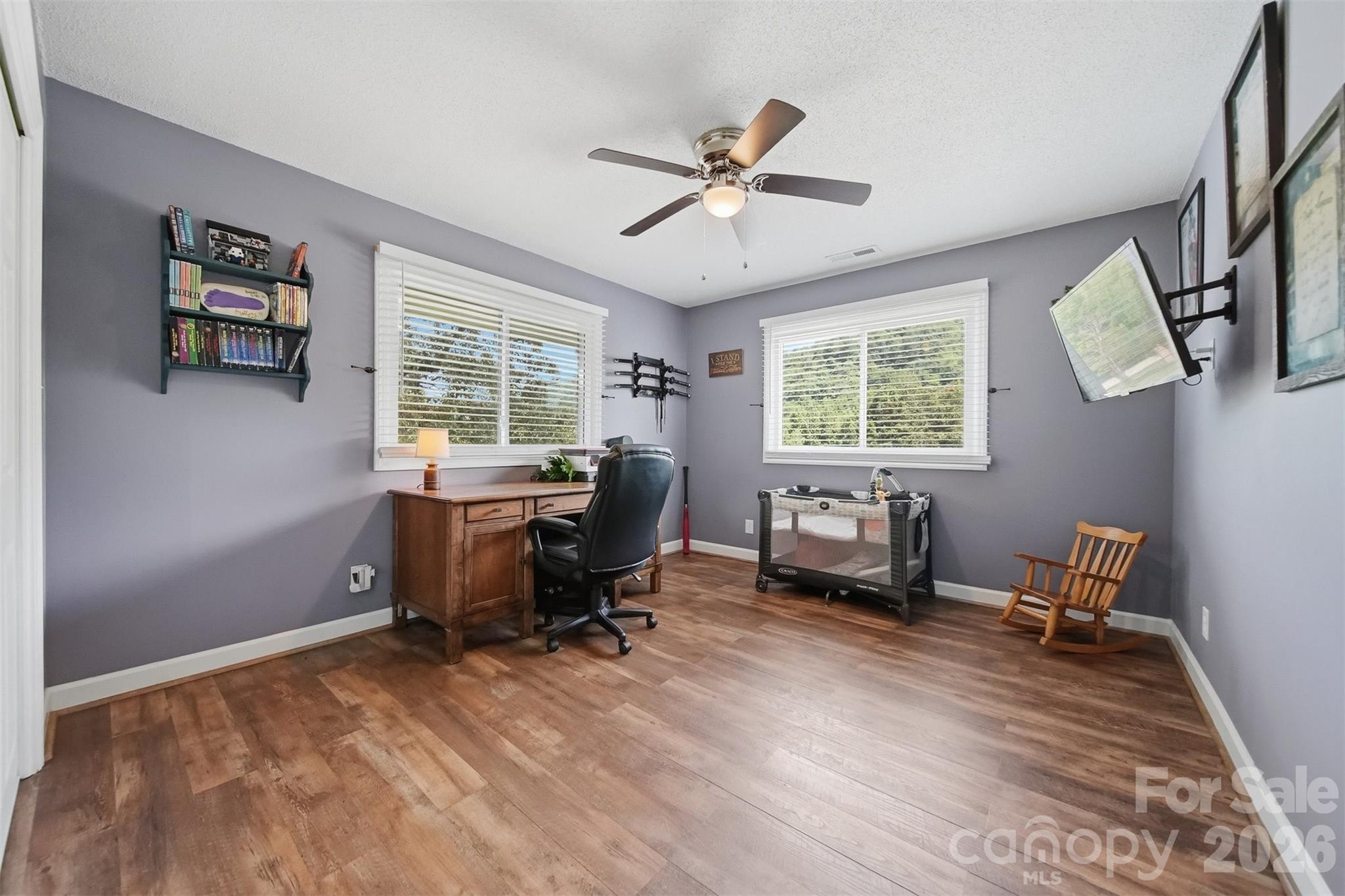 2411 Robertson Lane — Lenoir