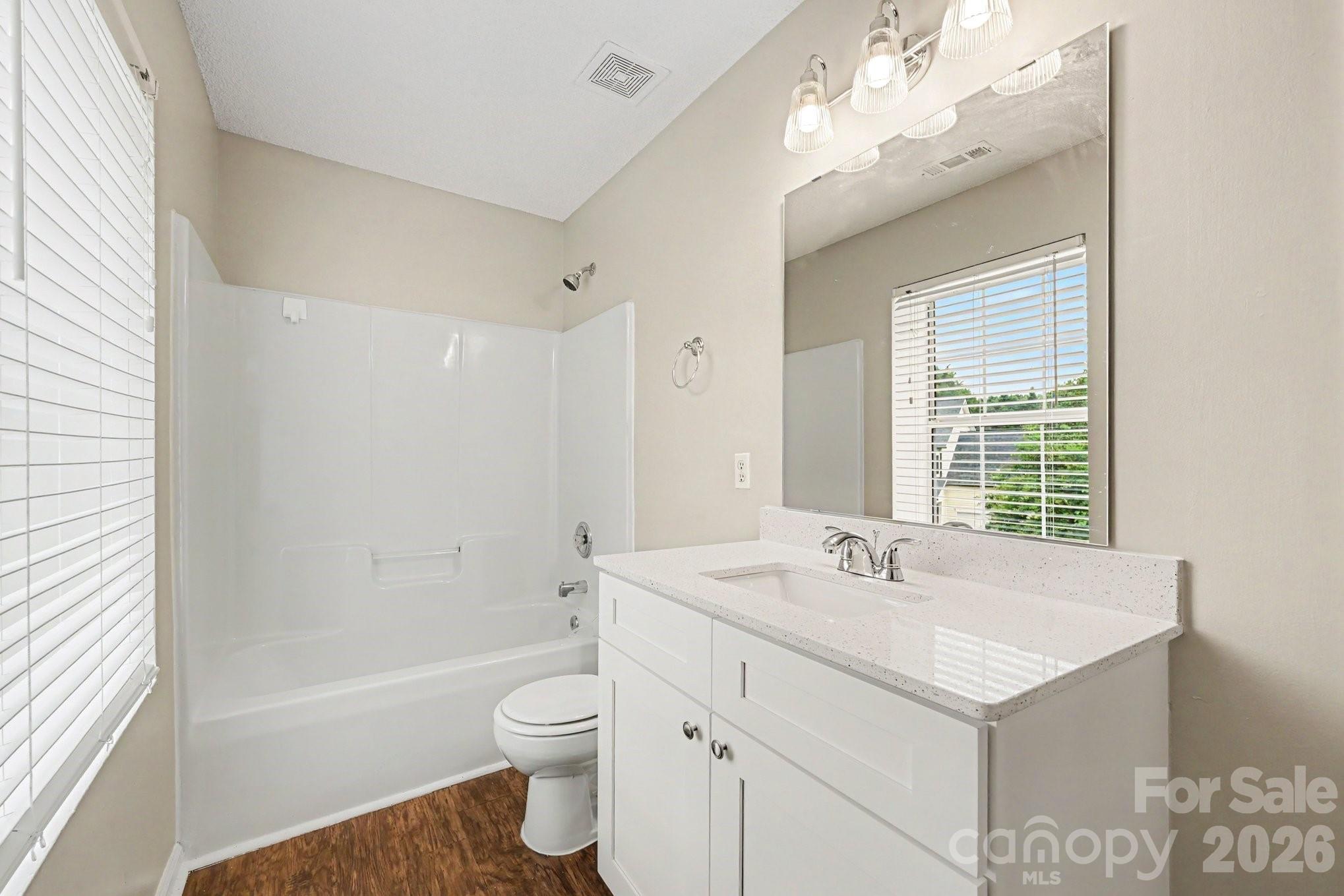 221 Aylesbury Lane — Indian Trail