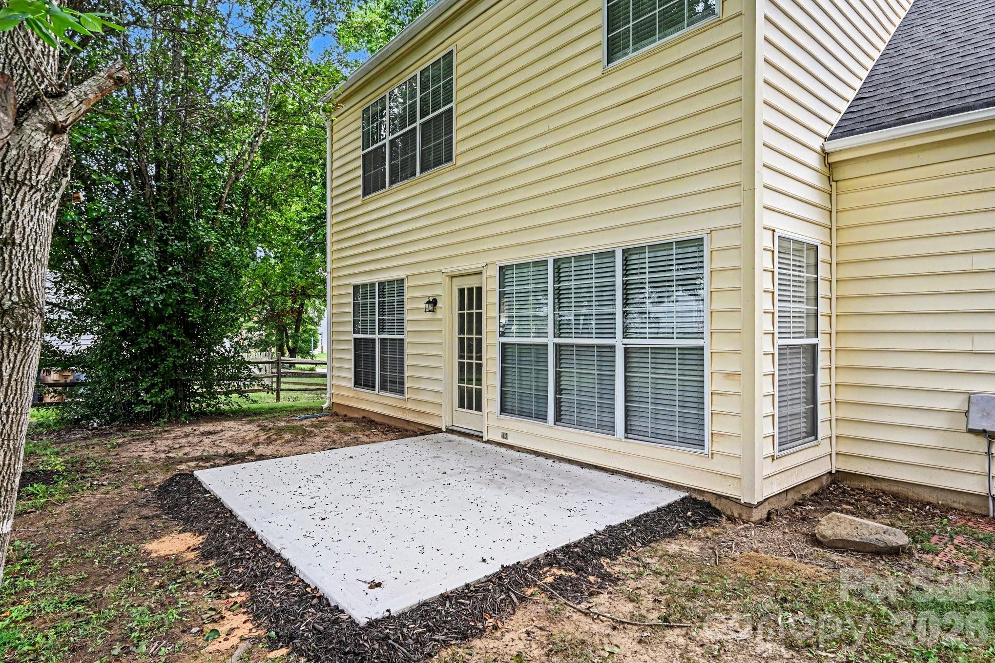 221 Aylesbury Lane — Indian Trail
