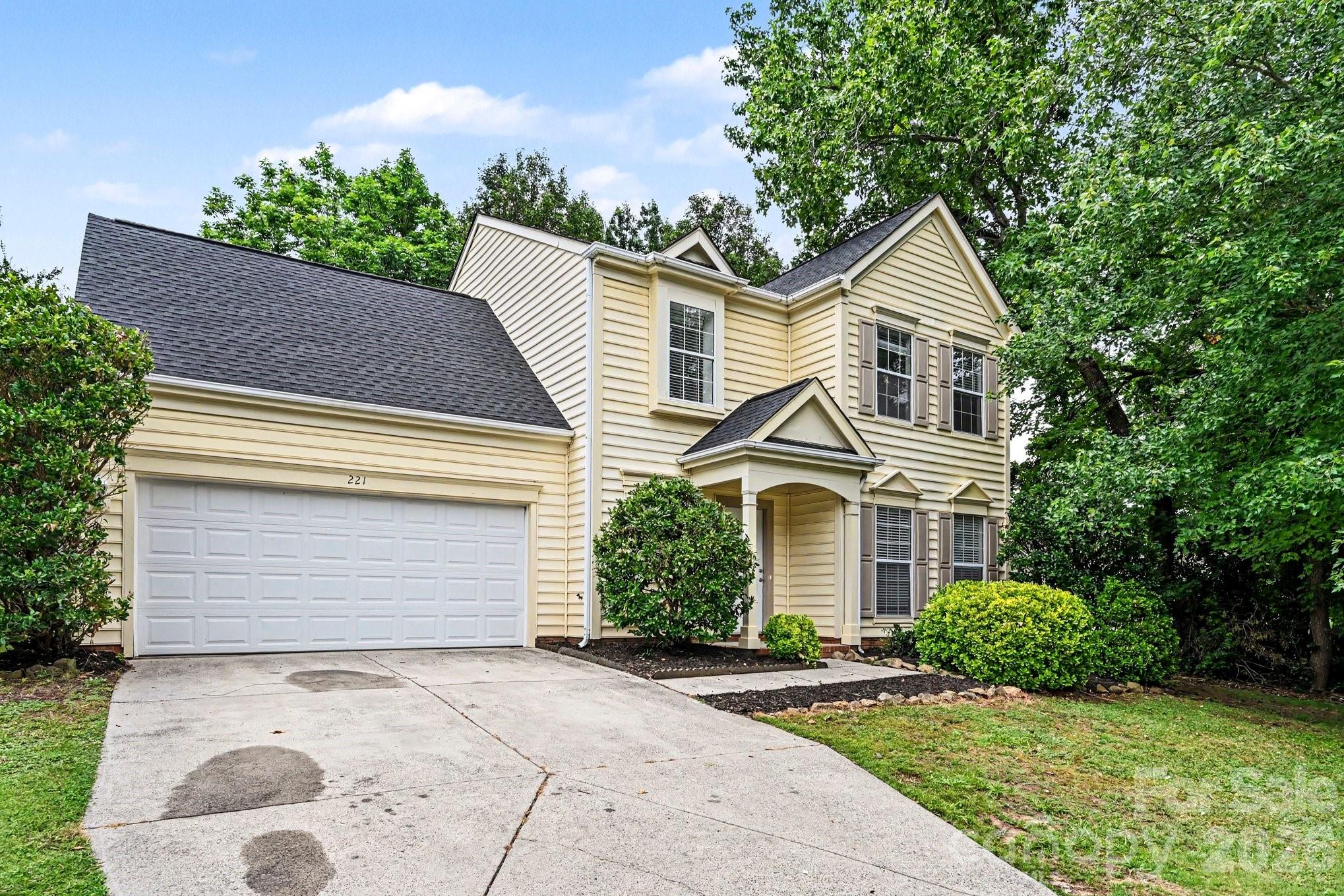 221 Aylesbury Lane — Indian Trail
