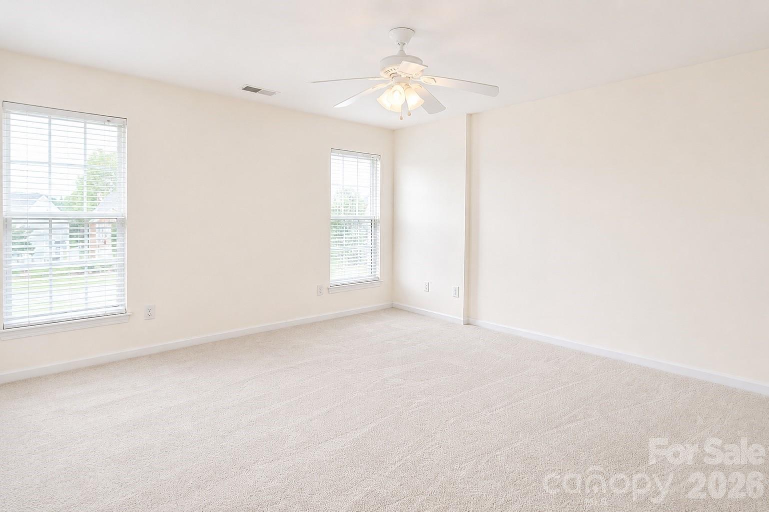 4913 Sunburst Lane — Charlotte