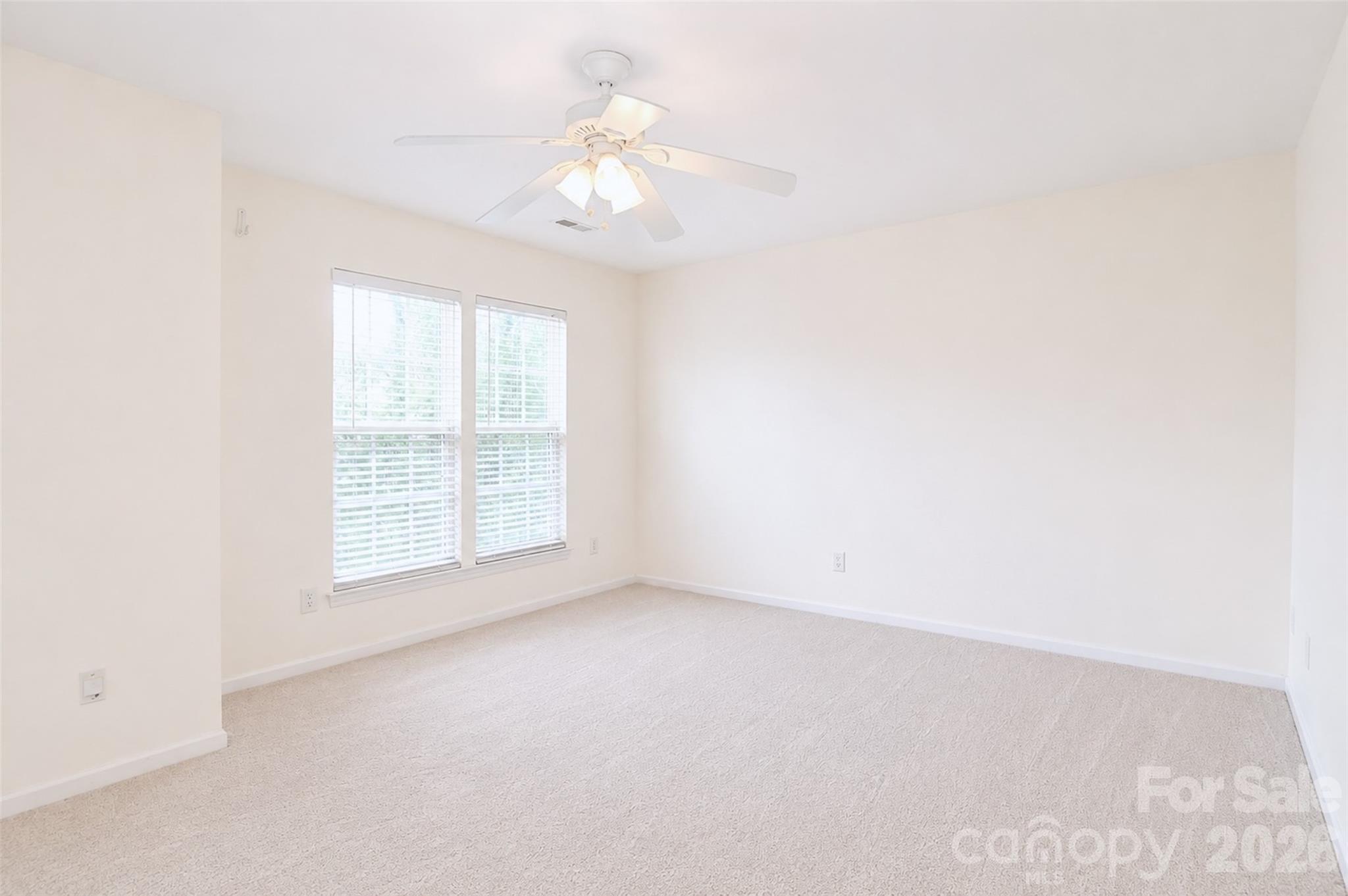 4913 Sunburst Lane — Charlotte