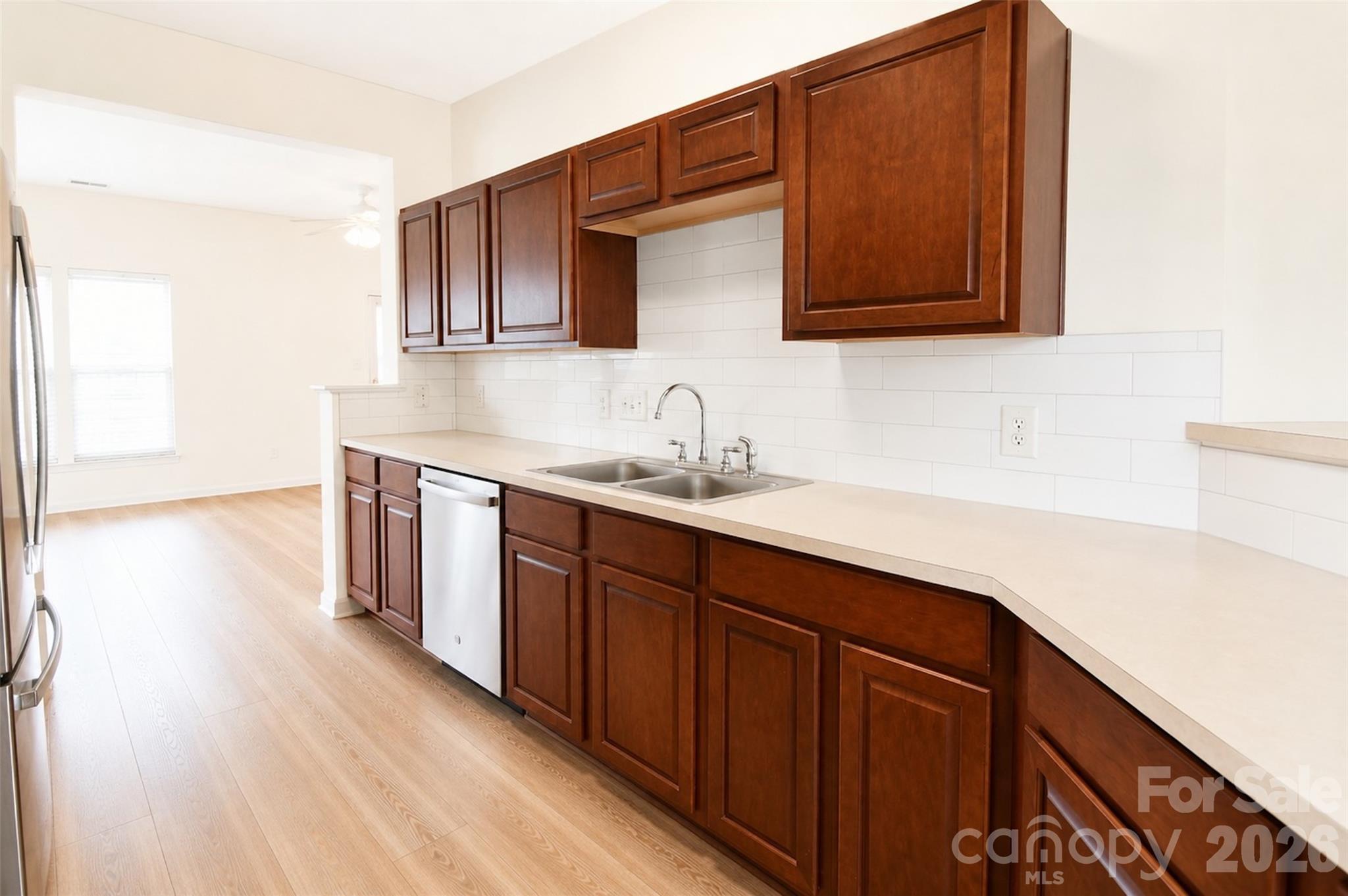 4913 Sunburst Lane — Charlotte