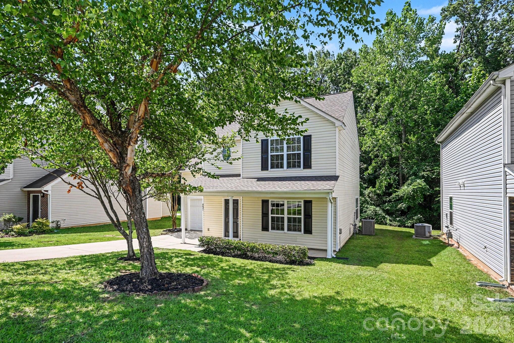 8621 Berrybrook Lane — Charlotte