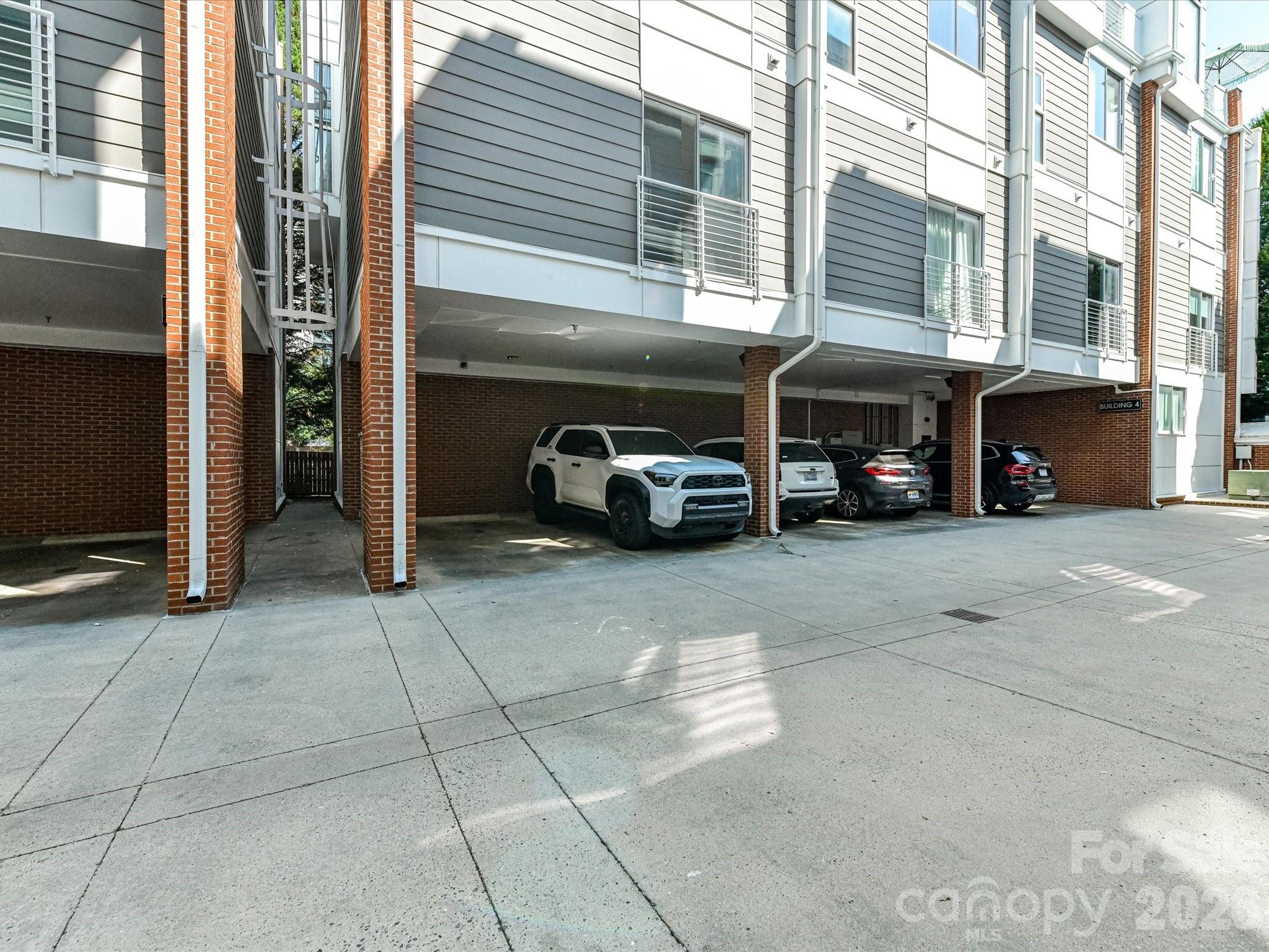 285 McDonald Avenue — Charlotte