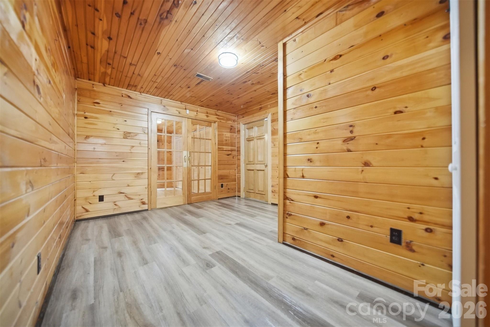 408 Birch Circle Drive — Hudson