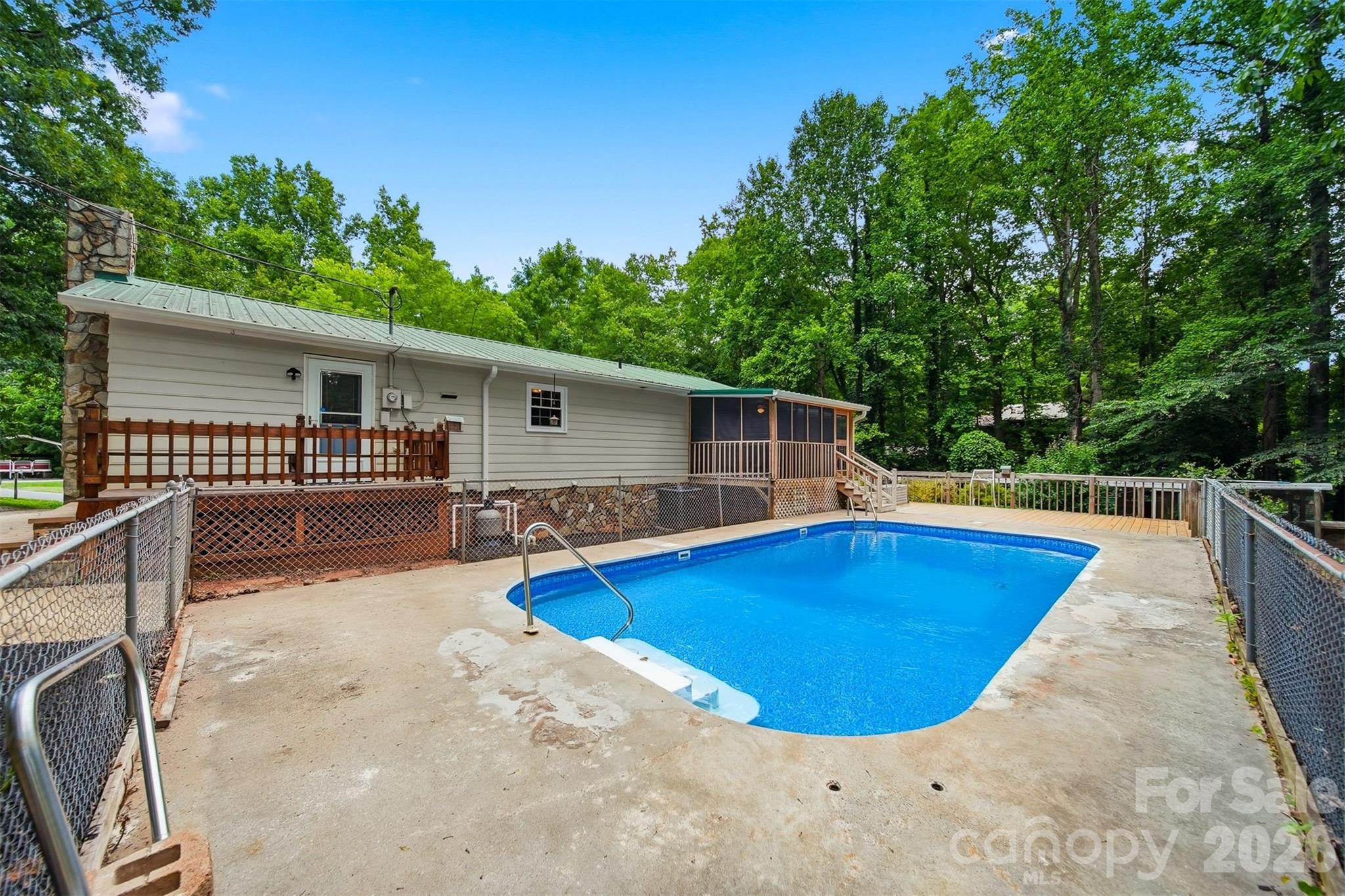 408 Birch Circle Drive — Hudson