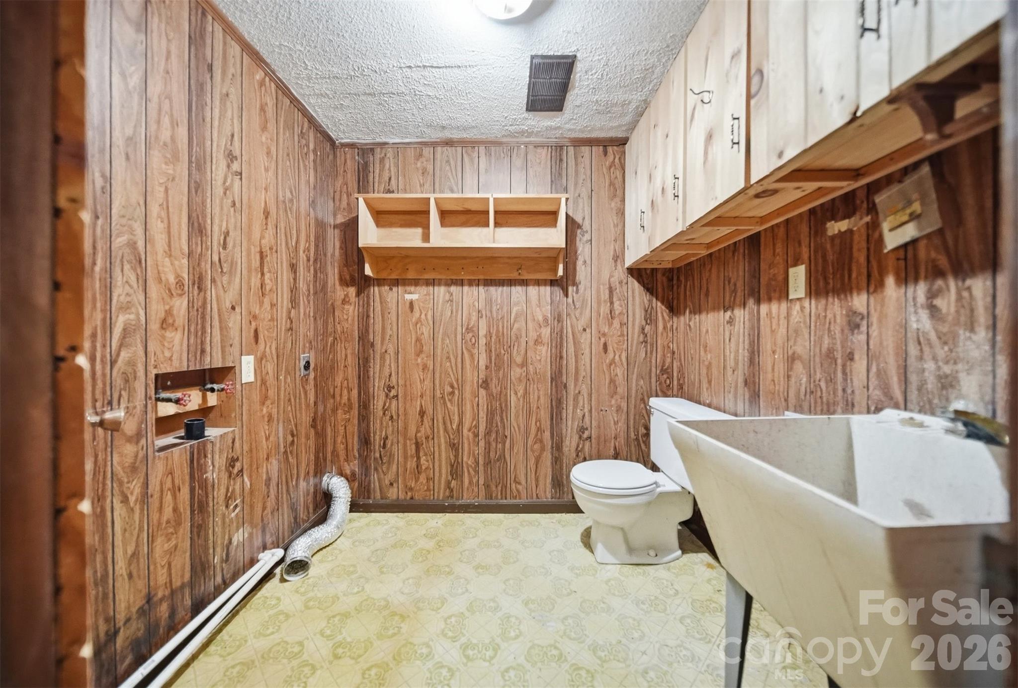 408 Birch Circle Drive — Hudson