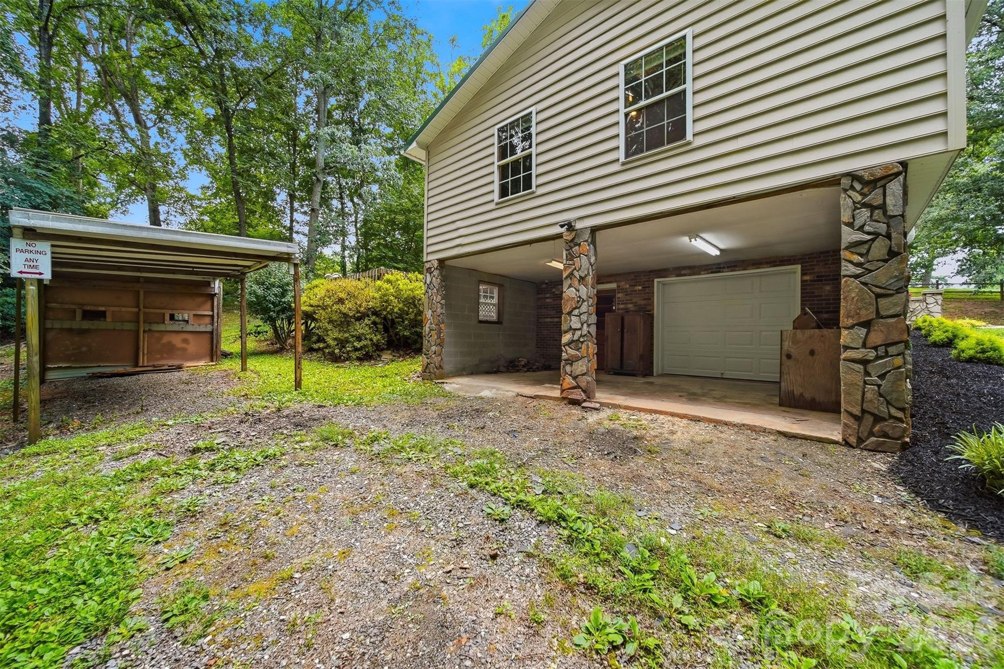 408 Birch Circle Drive — Hudson