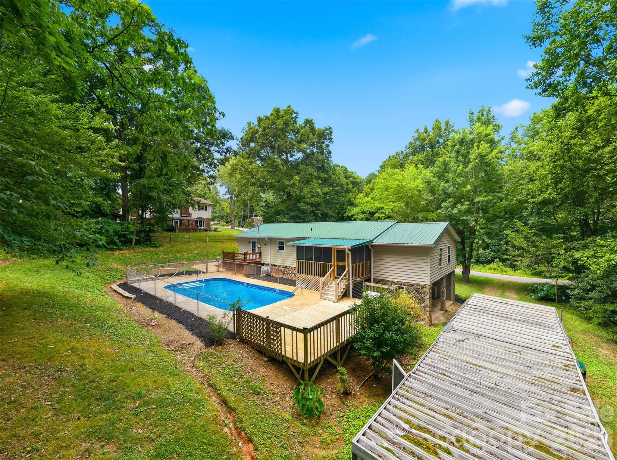 408 Birch Circle Drive — Hudson