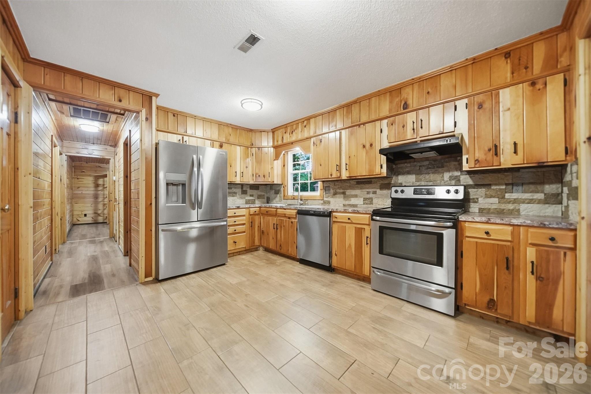 408 Birch Circle Drive — Hudson