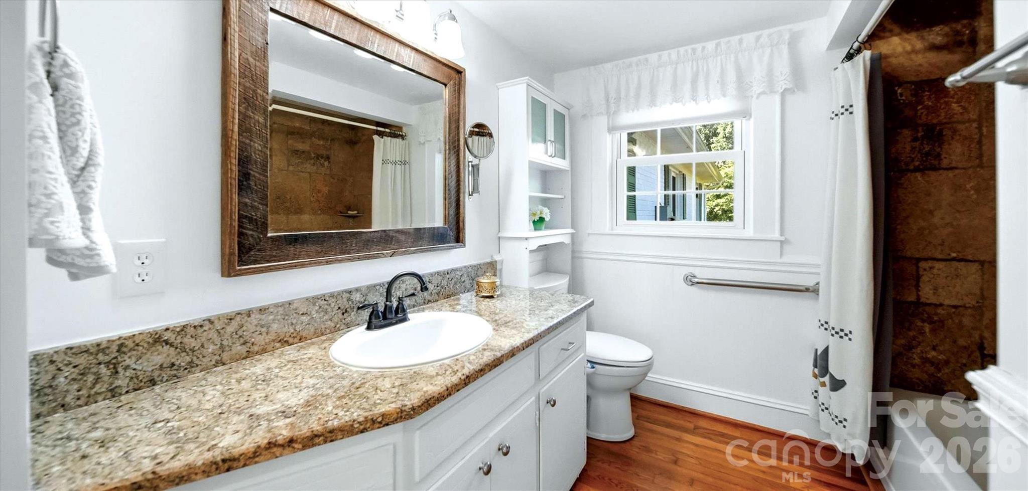3453 Plateau Road — Newton