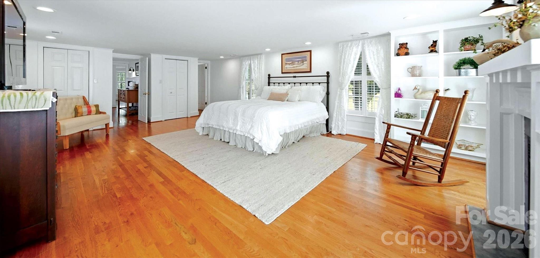 3453 Plateau Road — Newton