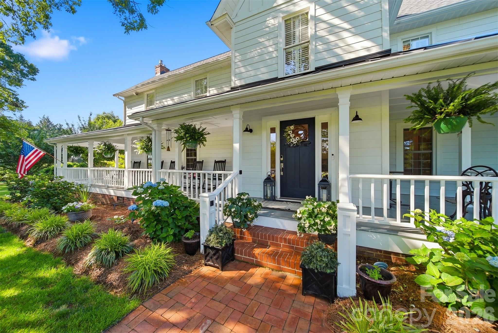 3453 Plateau Road — Newton