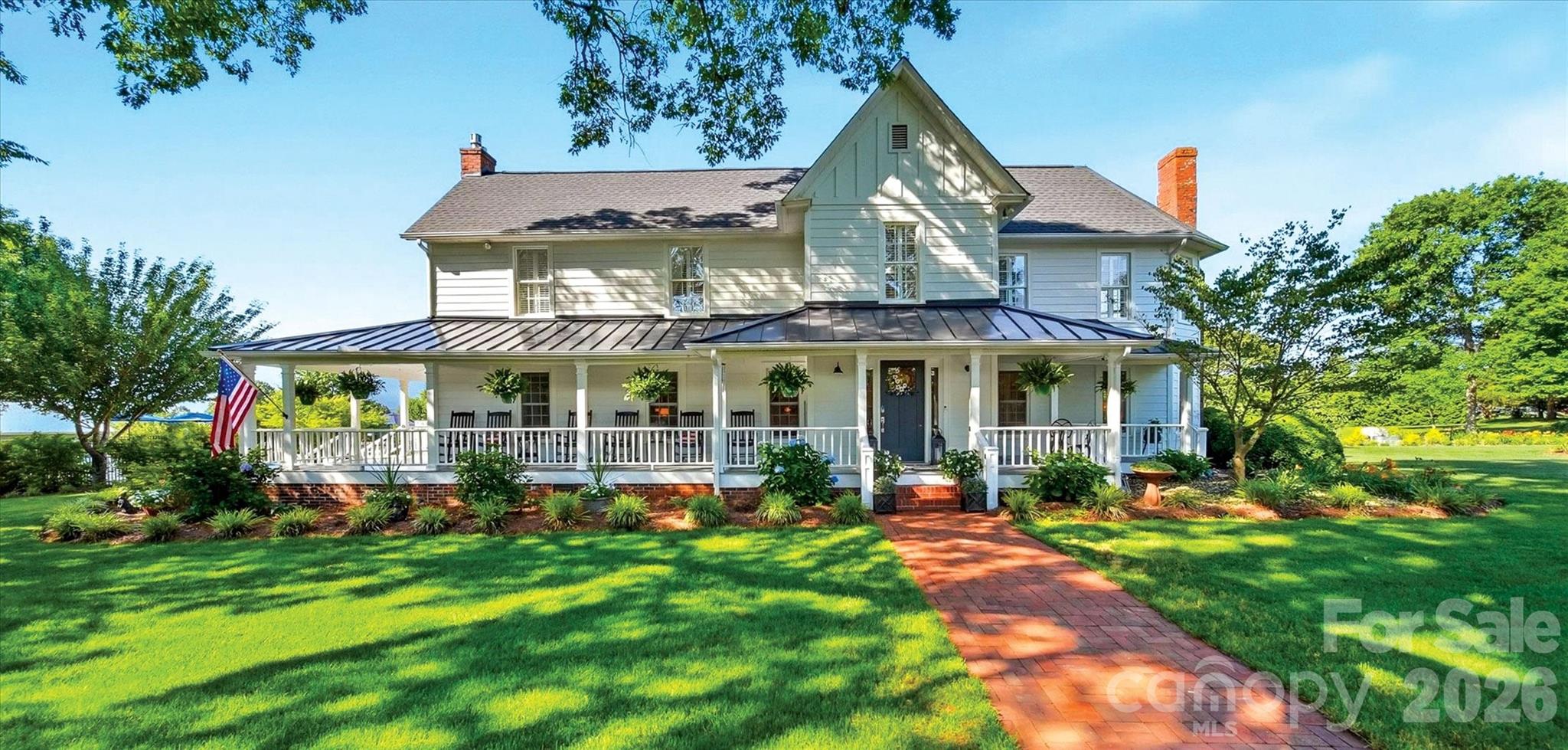 3453 Plateau Road — Newton